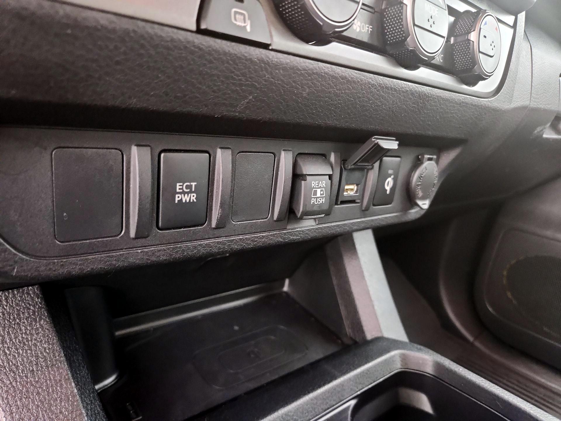 Thumbnail: 2023 Toyota Tacoma - 18