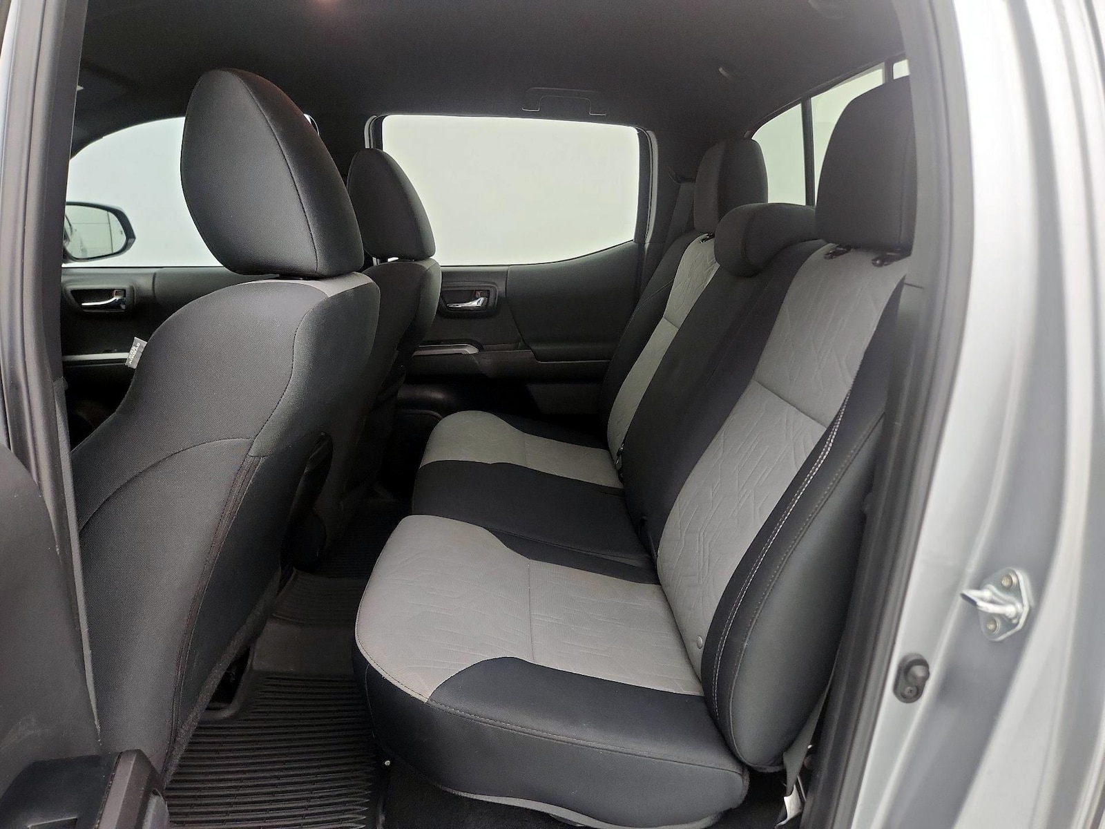 2023 Toyota Tacoma TRD Sport - Photo 20