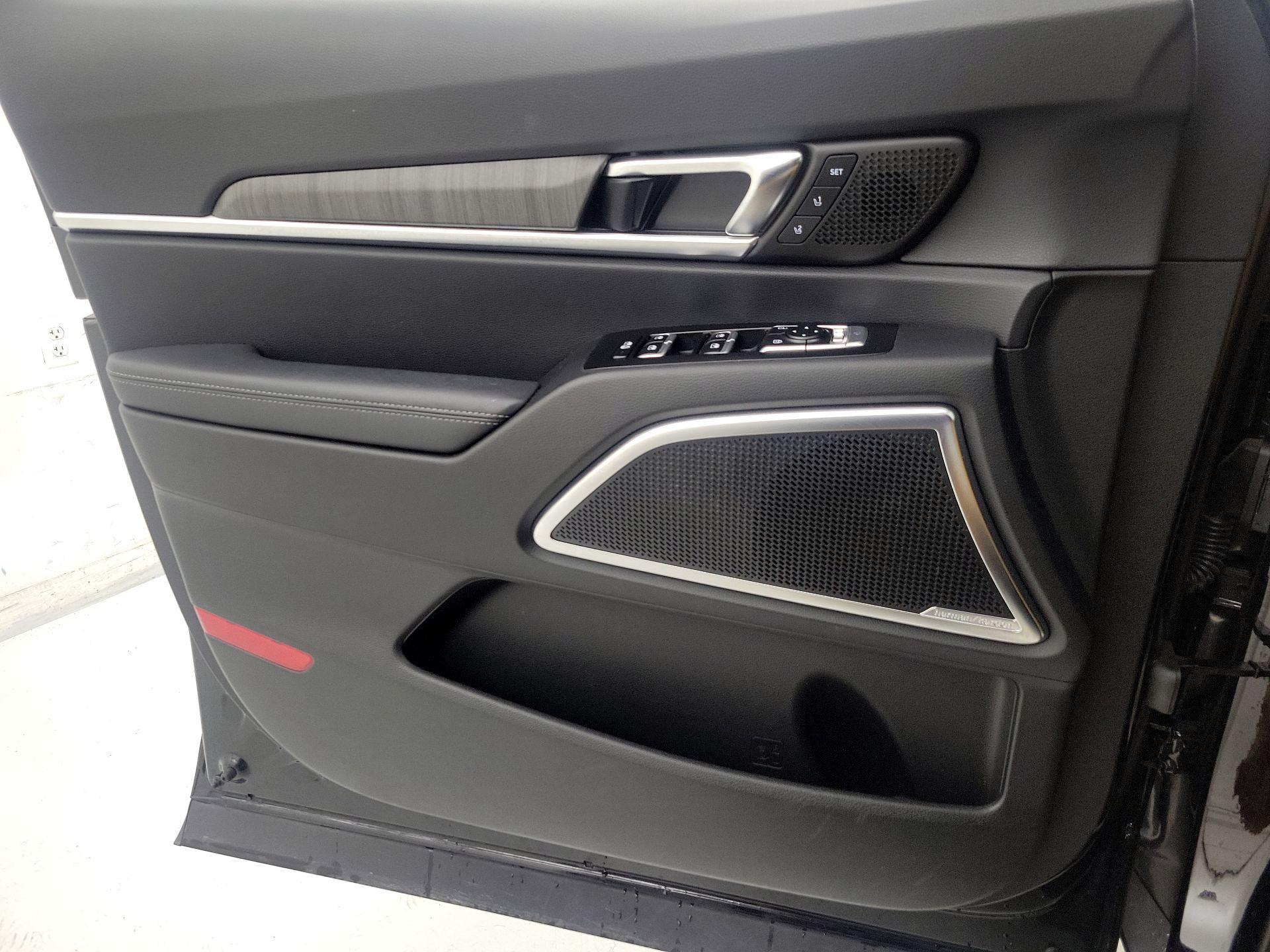 Thumbnail: 2023 Kia Telluride - 12