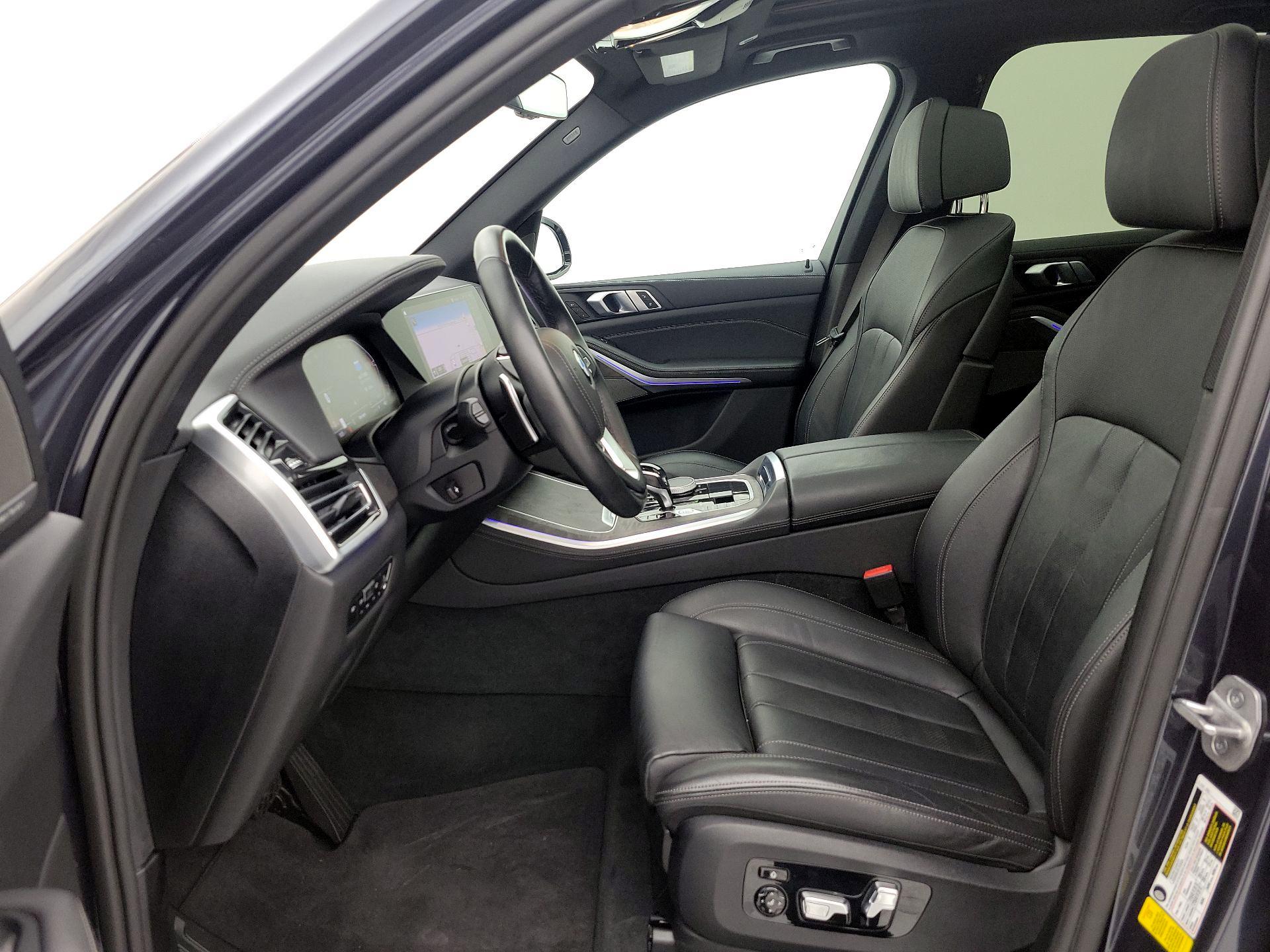 Thumbnail: 2021 BMW X5 - 11