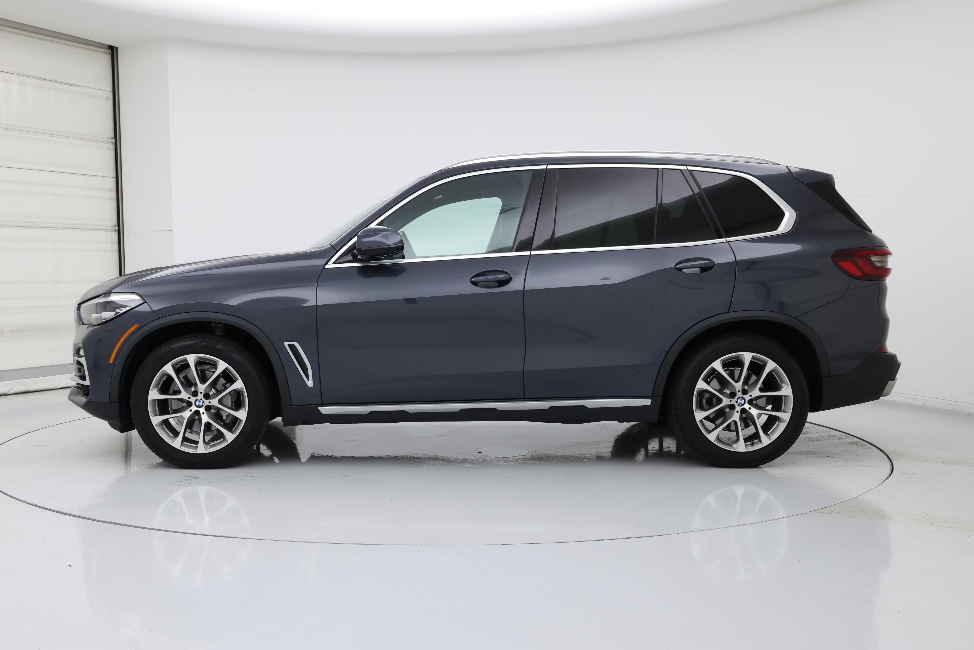 Thumbnail: 2021 BMW X5 - 3