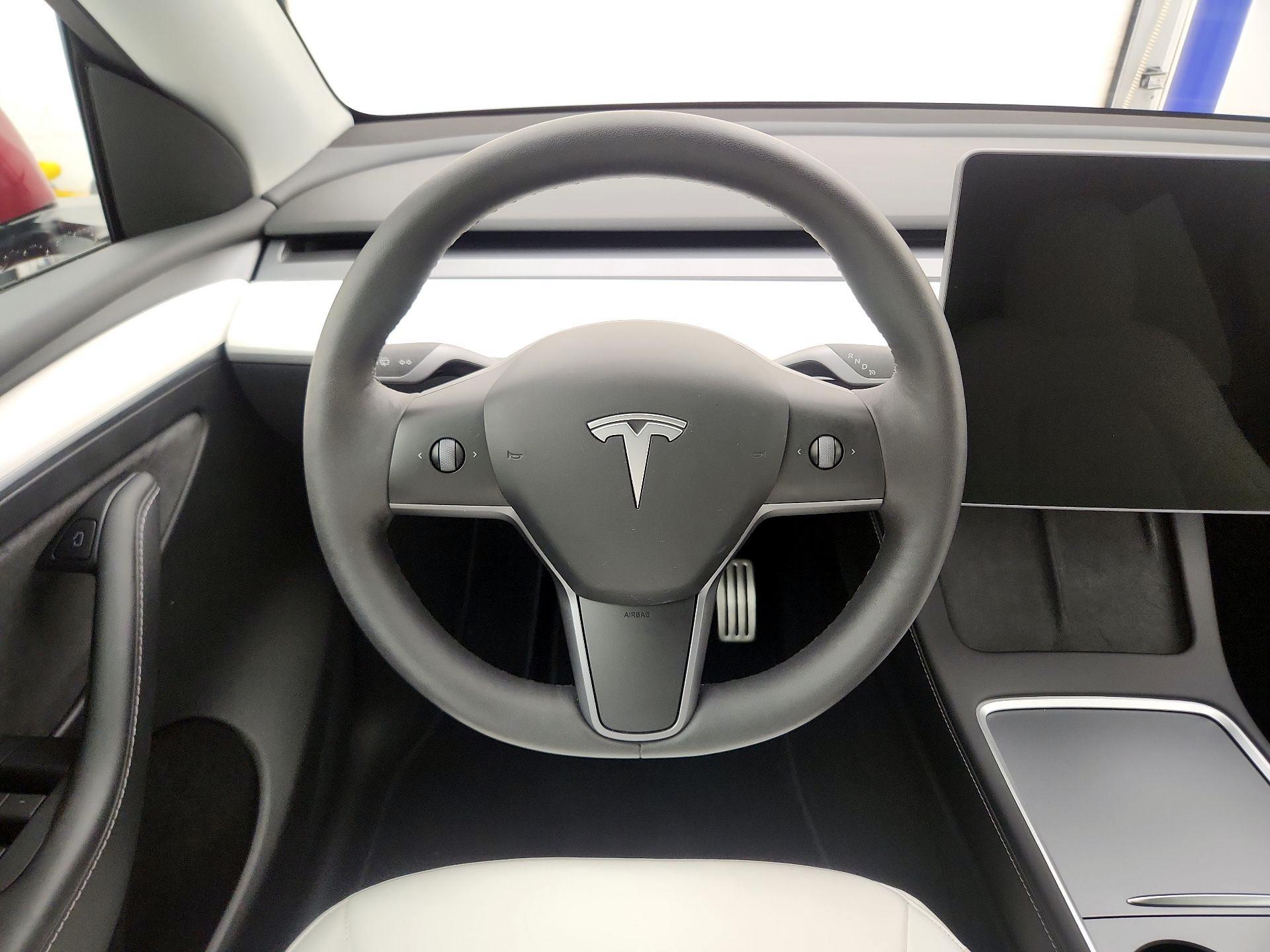 Thumbnail: 2023 Tesla Model Y - 10