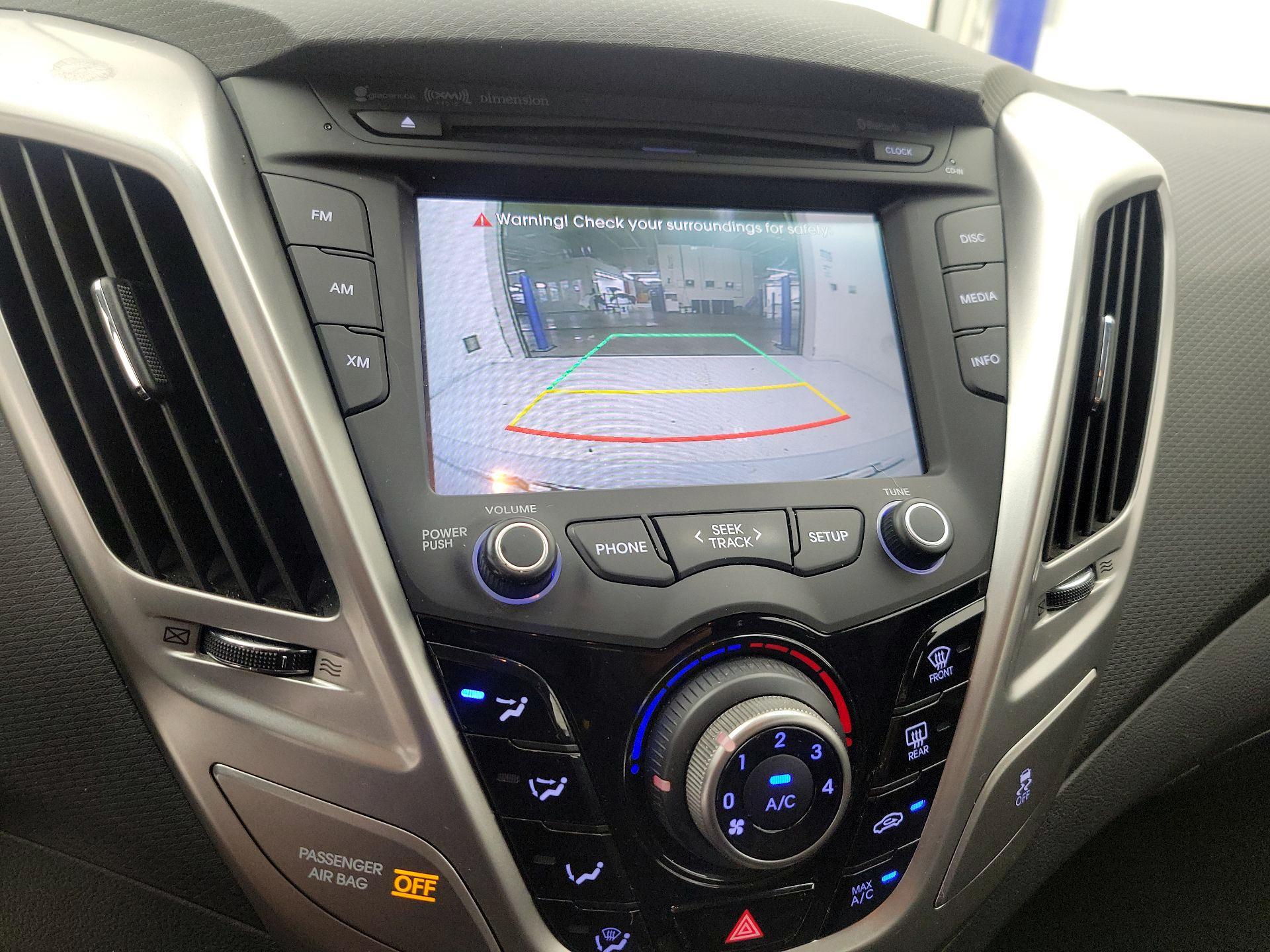 Thumbnail: 2014 Hyundai Veloster - 14