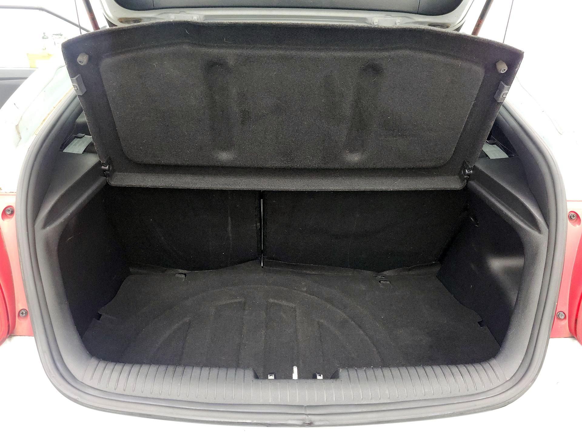 Thumbnail: 2014 Hyundai Veloster - 20