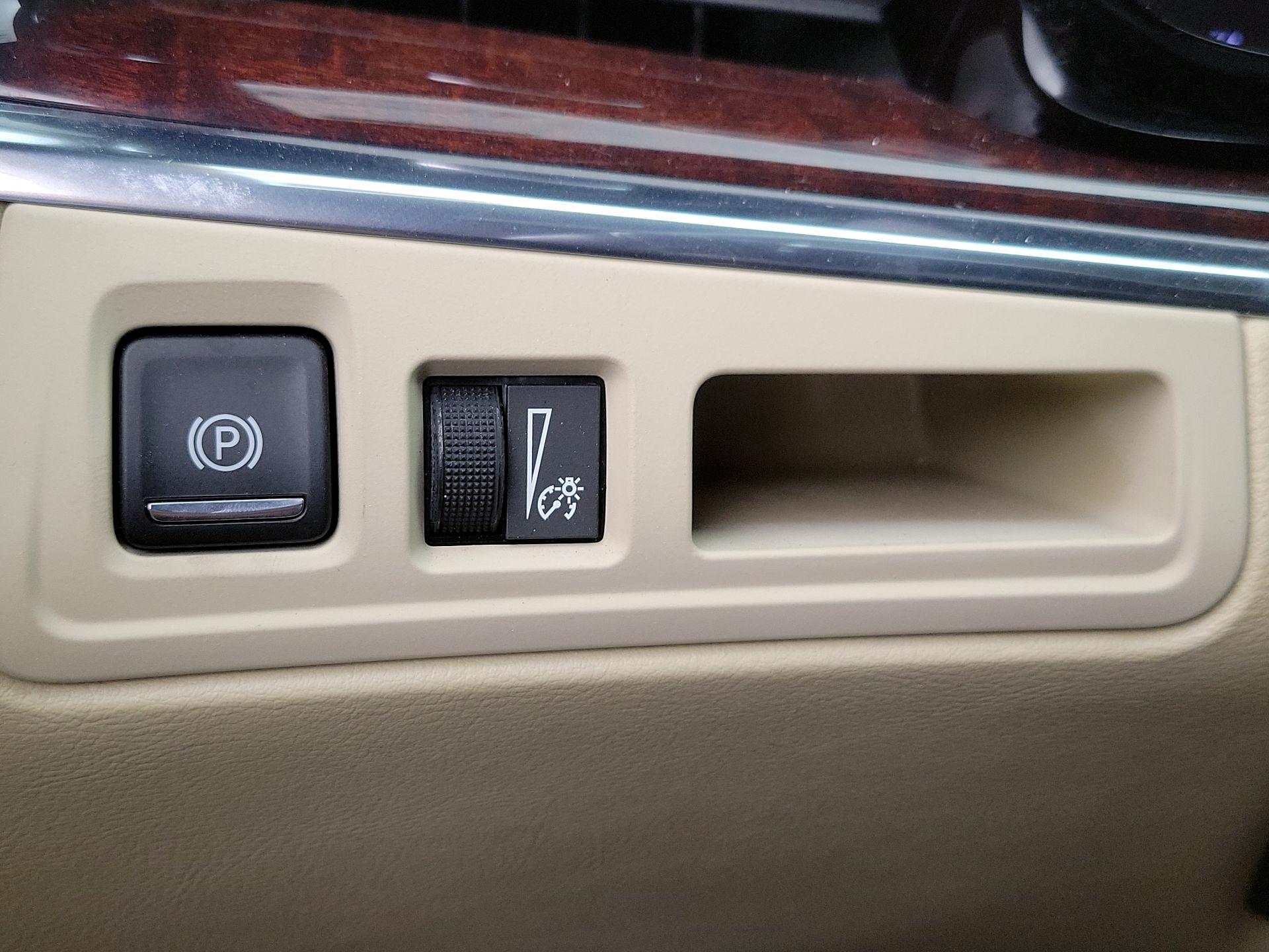 Thumbnail: 2017 Cadillac XT5 - 13