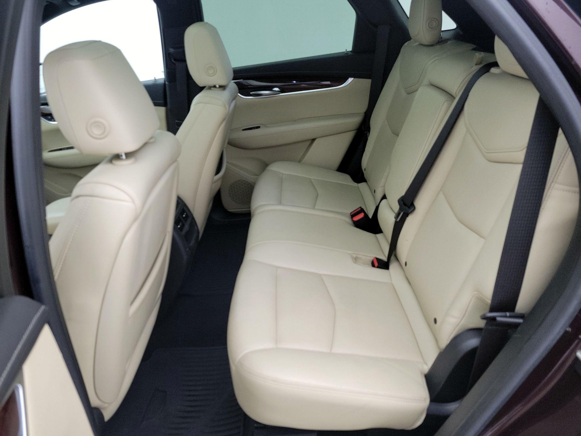 Thumbnail: 2017 Cadillac XT5 - 20