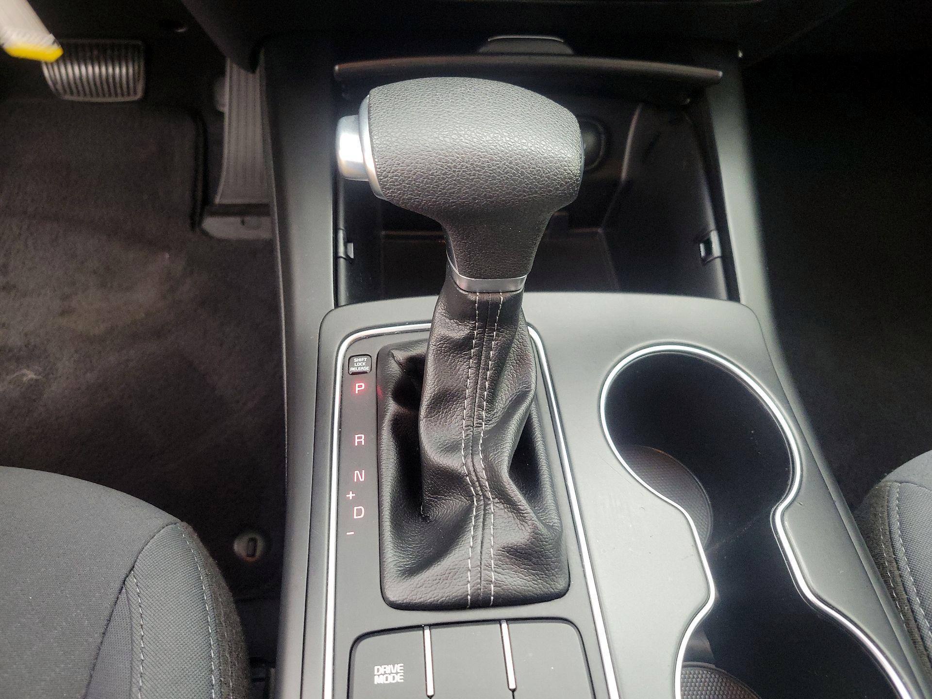 Thumbnail: 2019 Kia Sorento - 17