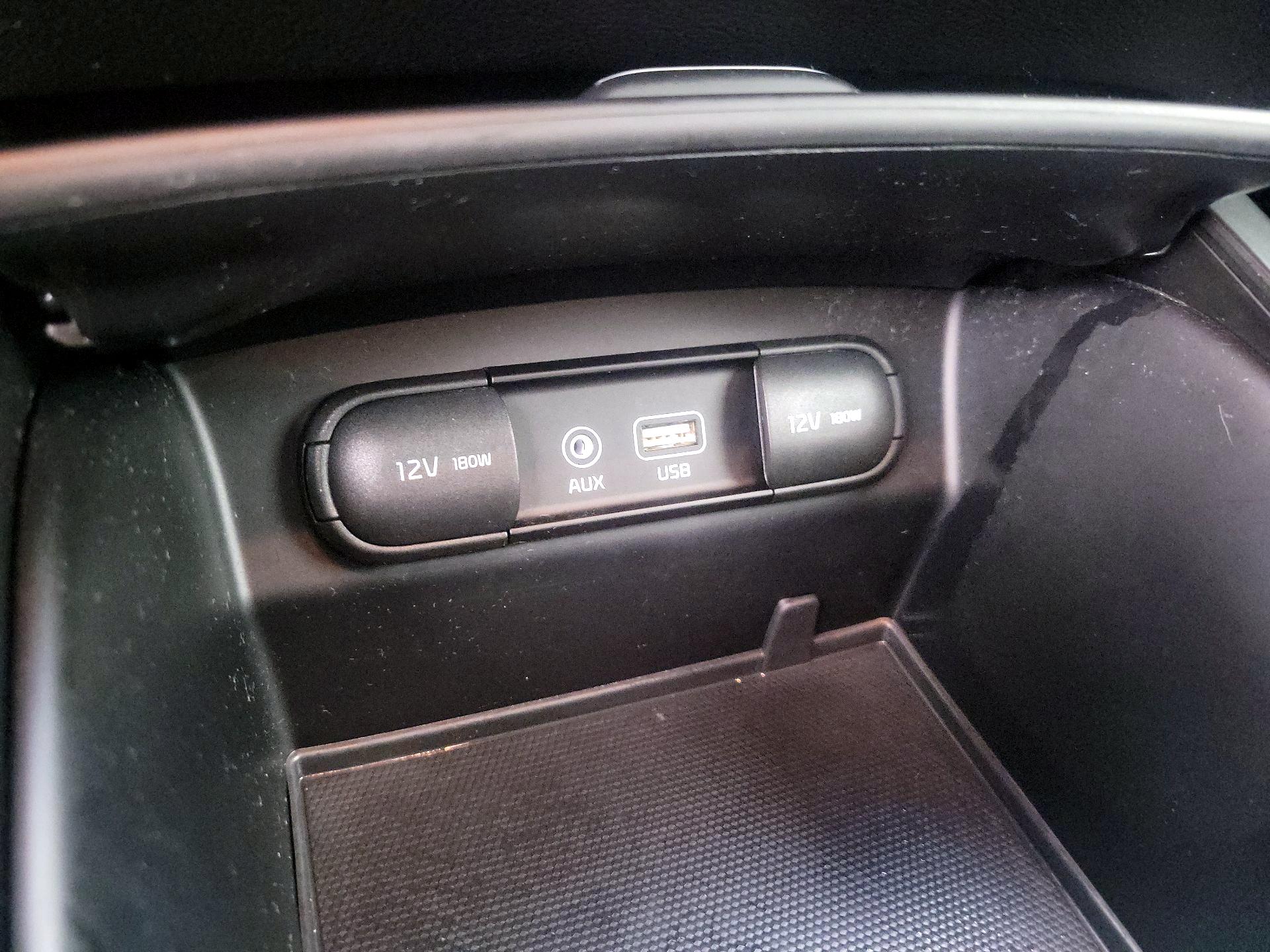 Thumbnail: 2019 Kia Sorento - 18