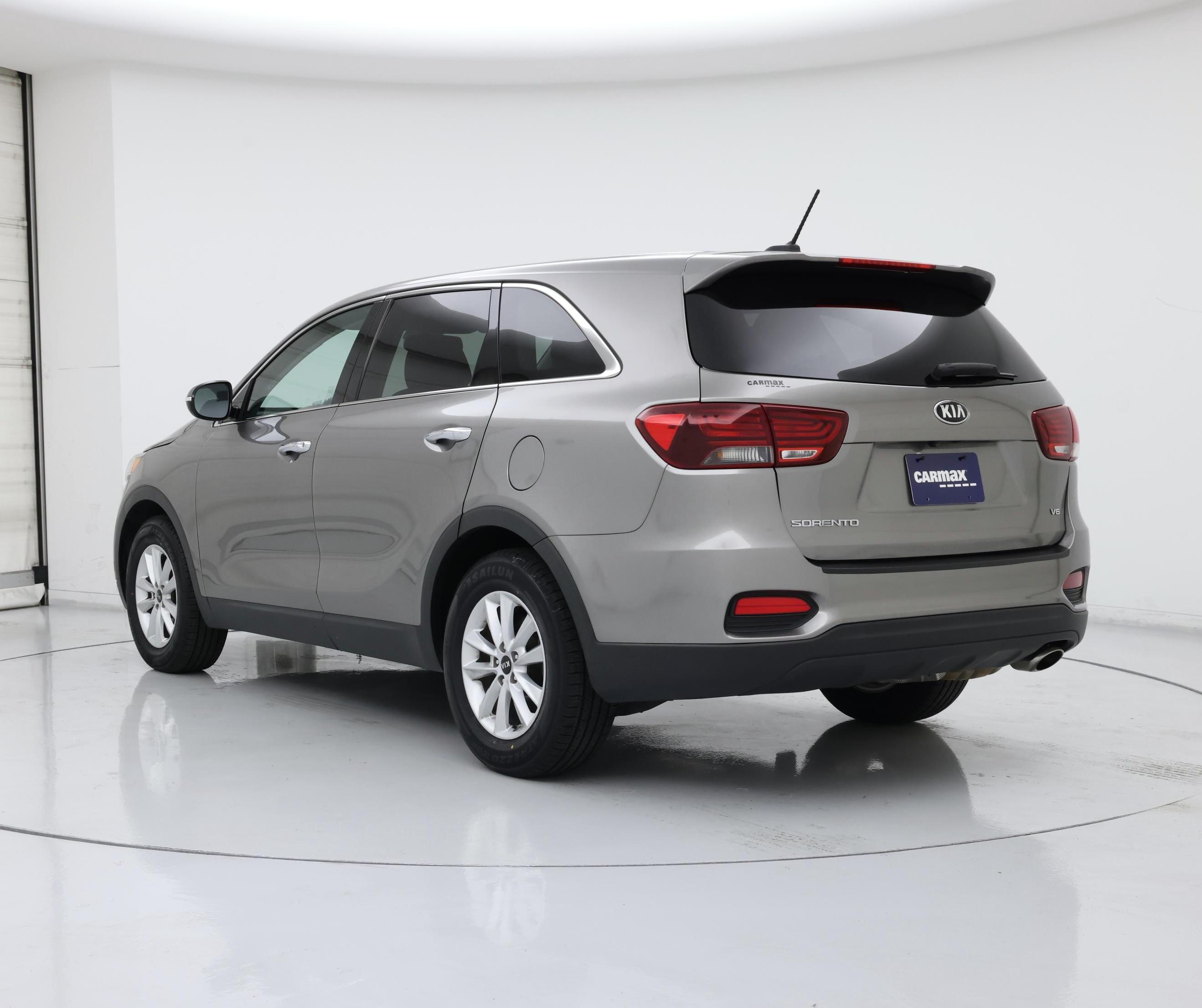 Thumbnail: 2019 Kia Sorento - 2