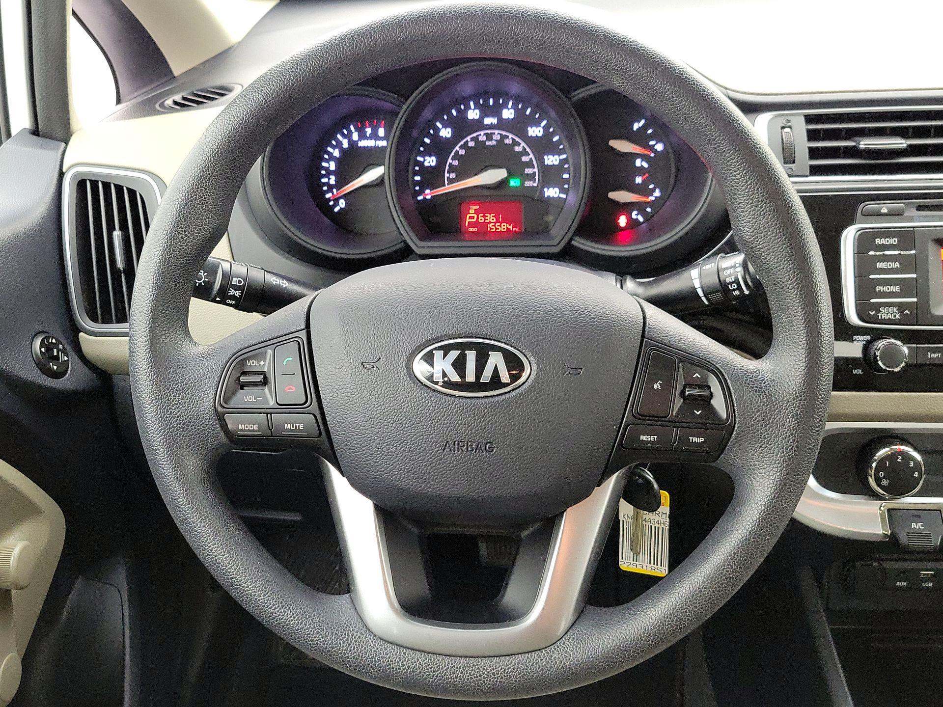 Thumbnail: 2017 Kia Rio - 10
