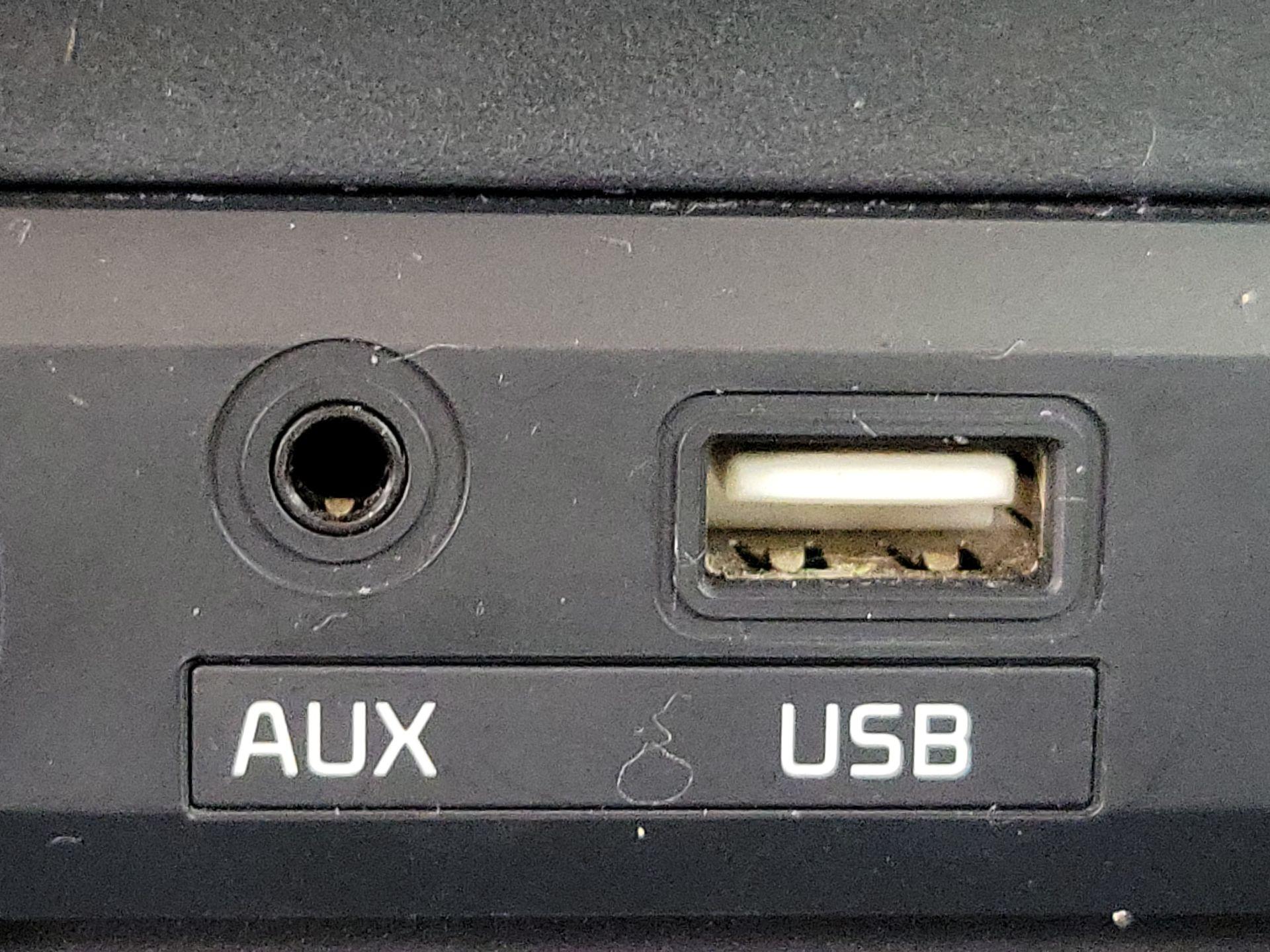 Thumbnail: 2017 Kia Rio - 17