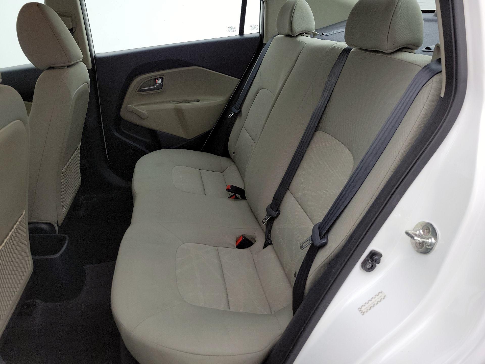 Thumbnail: 2017 Kia Rio - 18