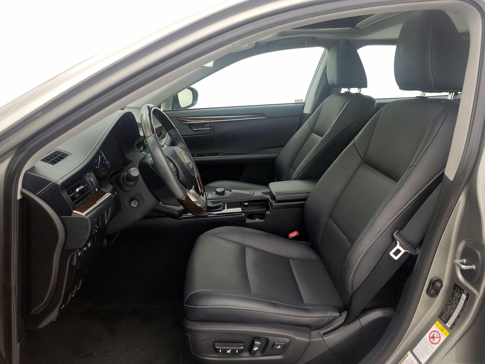 Thumbnail: 2016 Lexus ES - 11