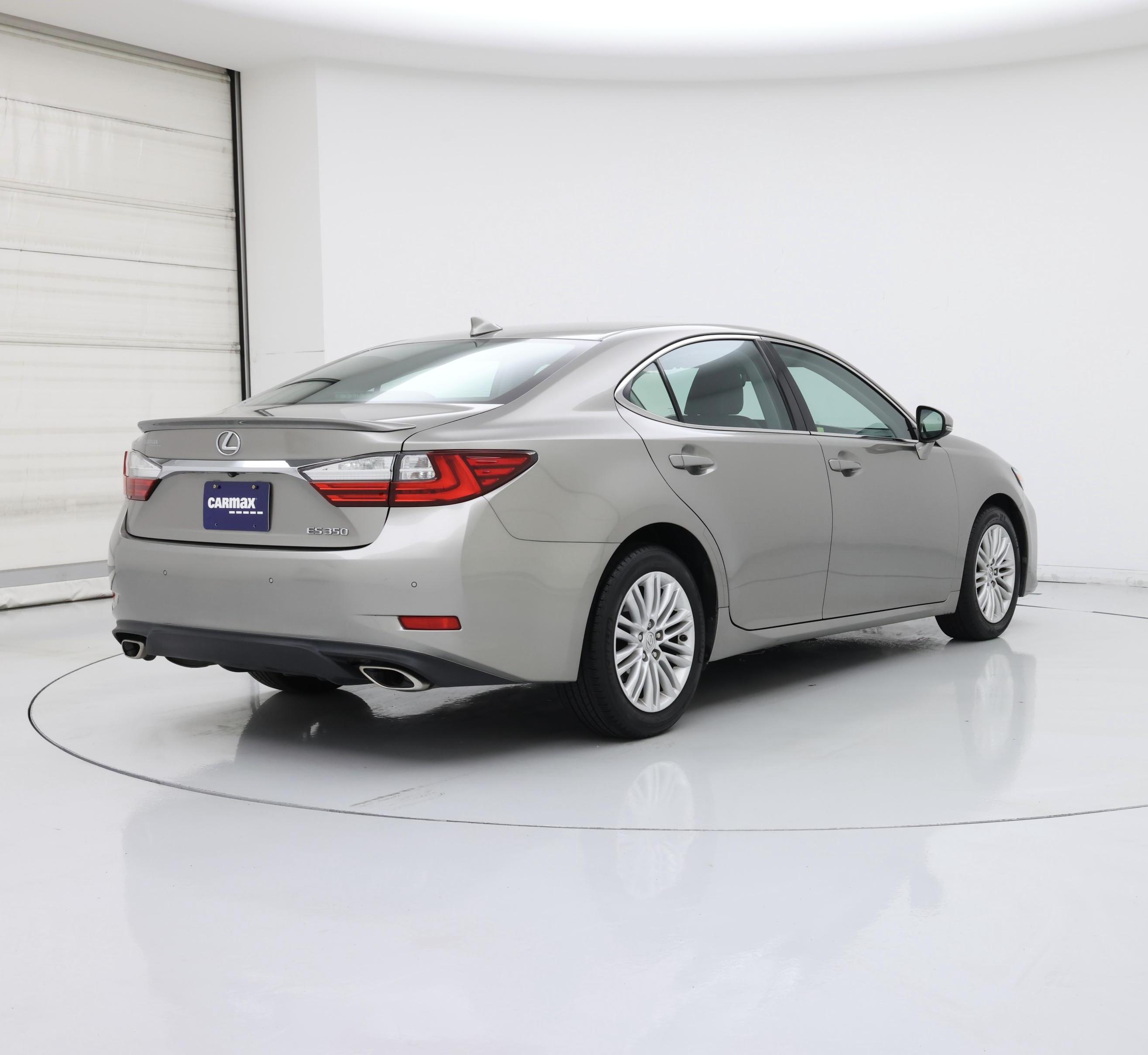 Thumbnail: 2016 Lexus ES - 8