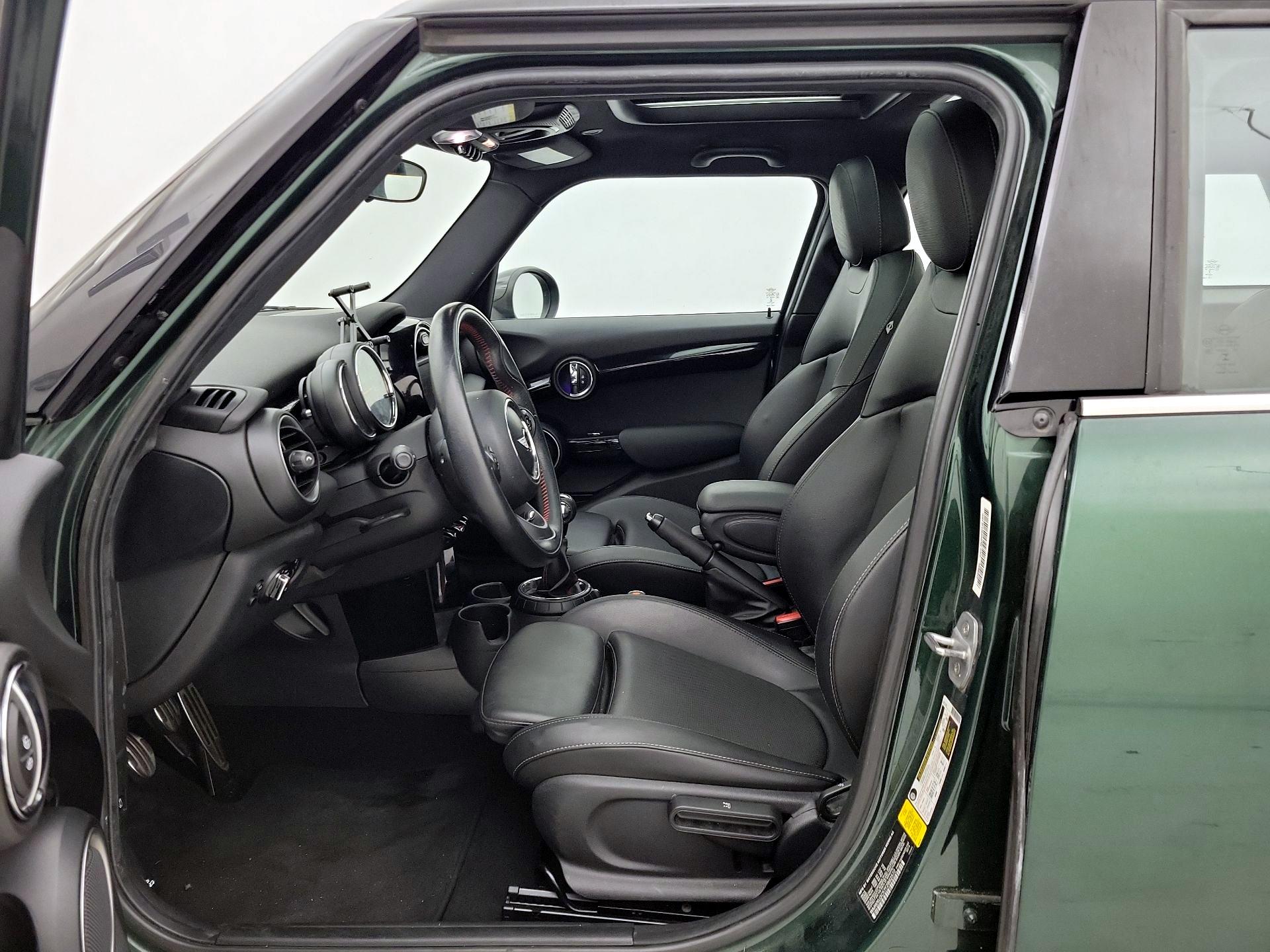 Thumbnail: 2015 MINI Cooper Hardtop - 11