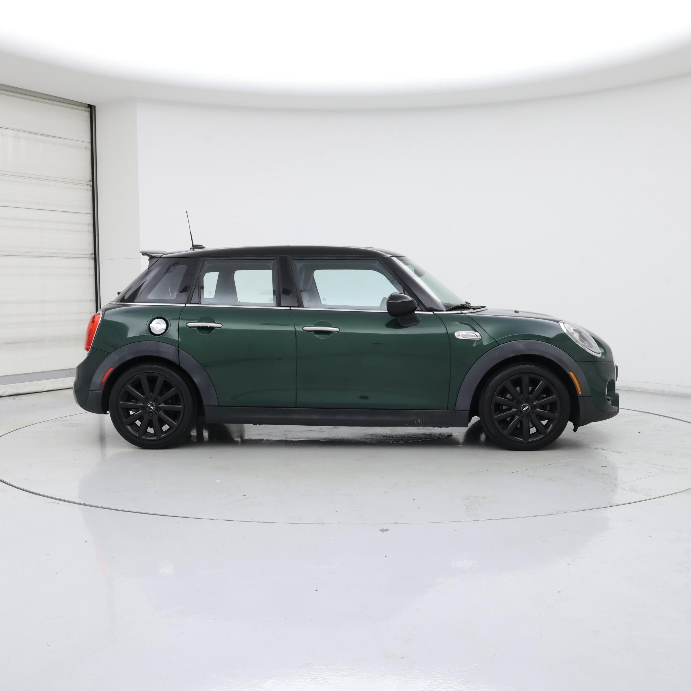 Thumbnail: 2015 MINI Cooper Hardtop - 7
