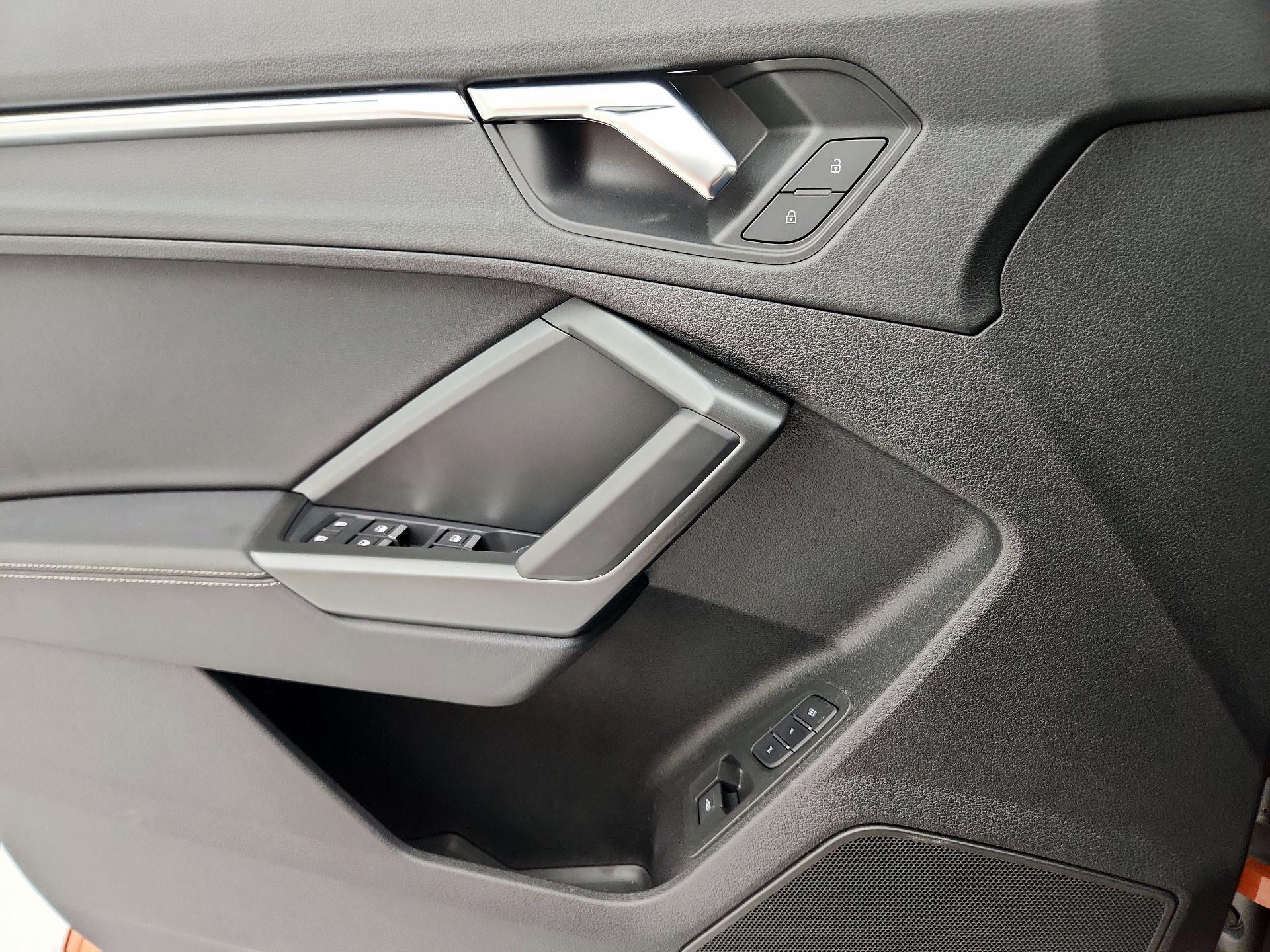 Thumbnail: 2022 Audi Q3 - 12