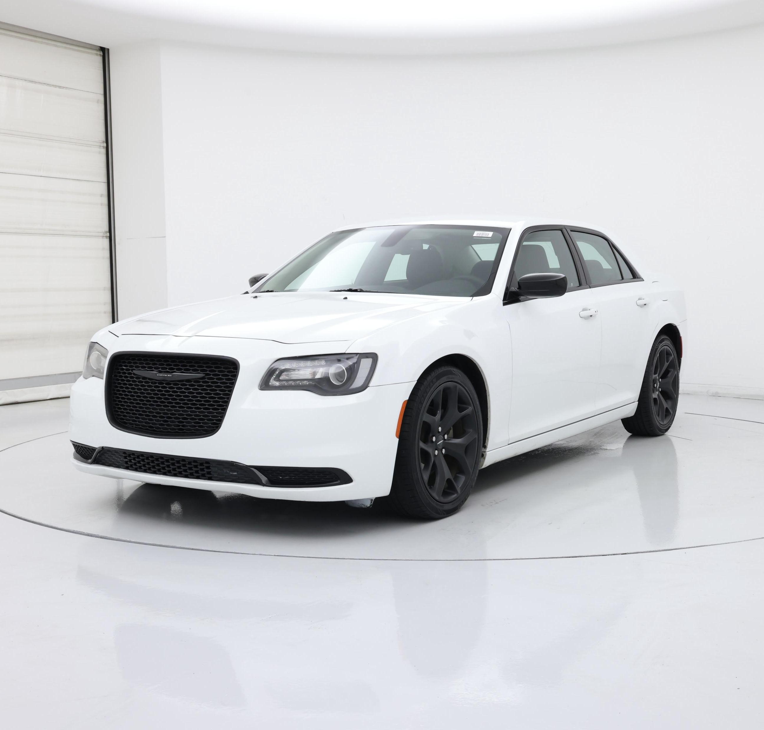Thumbnail: 2022 Chrysler 300 - 4