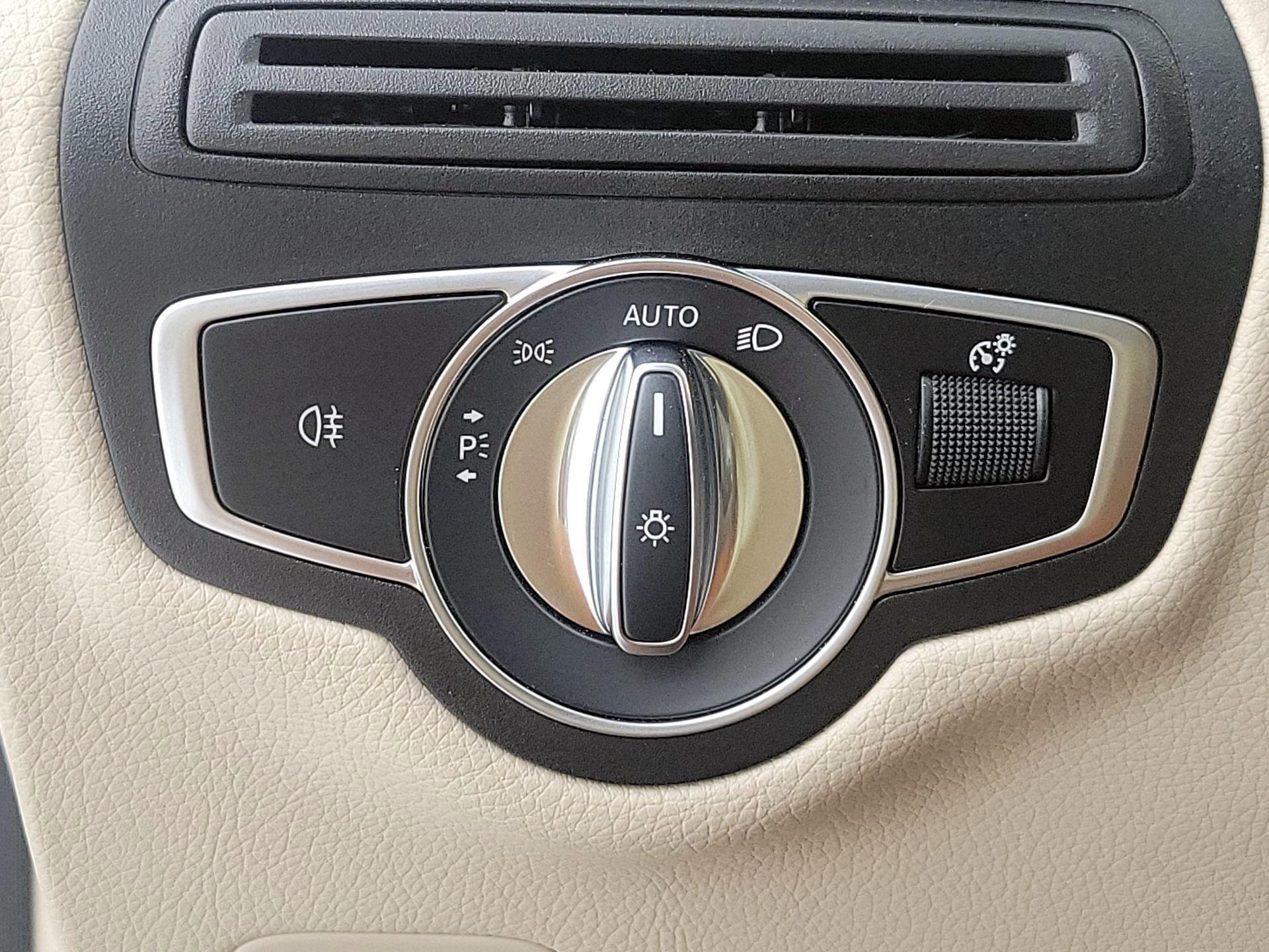 Thumbnail: 2021 Mercedes-Benz GLC - 13