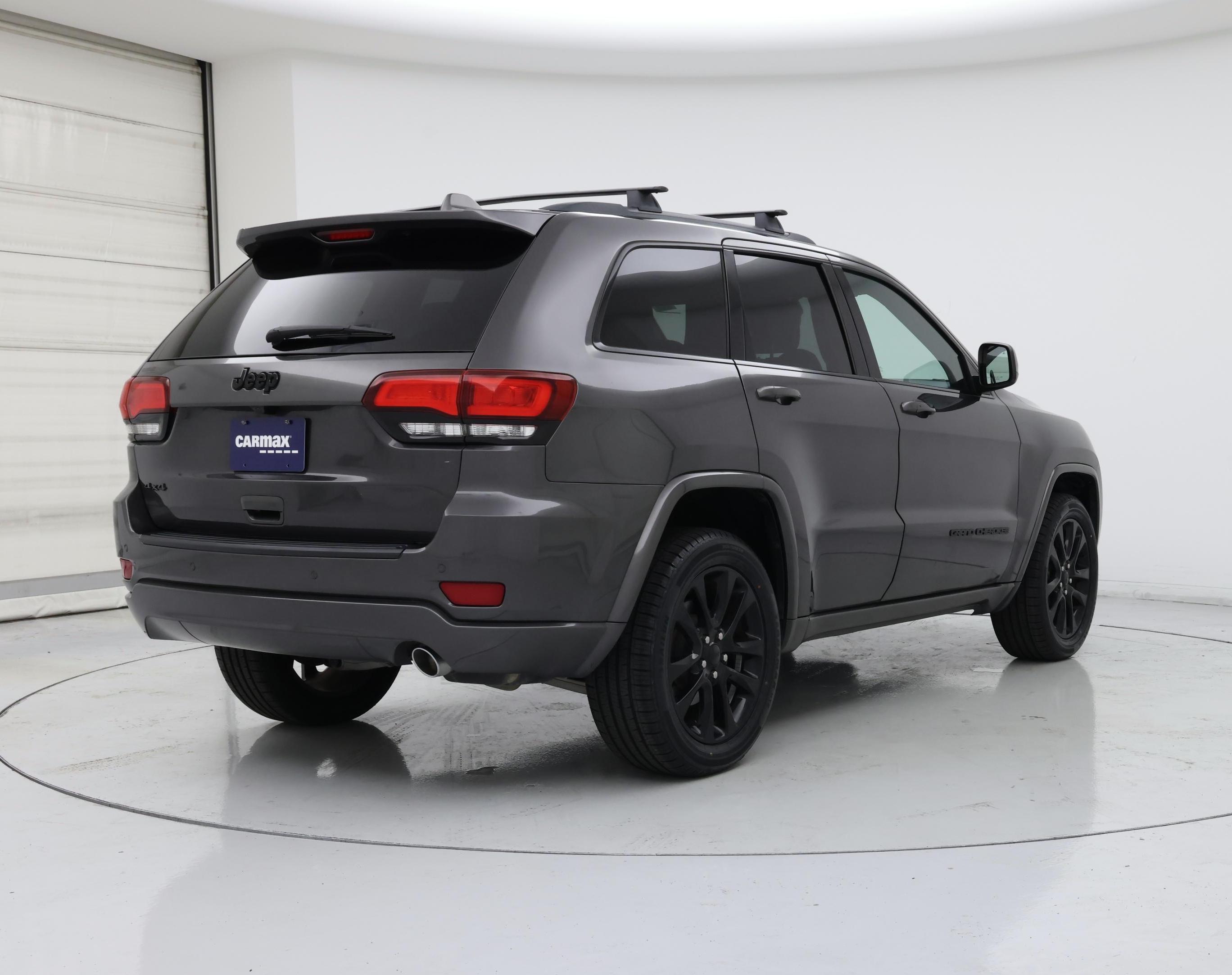 Thumbnail: 2020 Jeep Grand Cherokee - 8