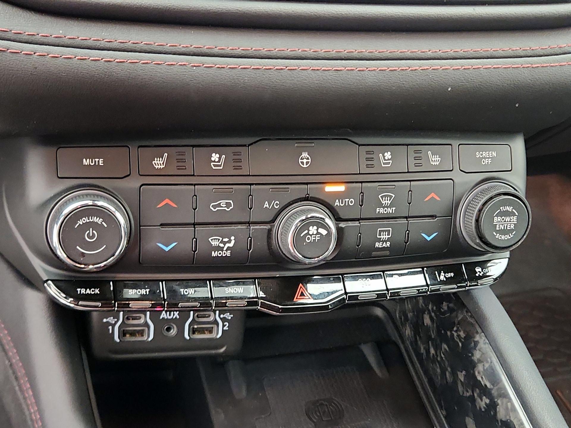 Thumbnail: 2021 Dodge Durango - 17