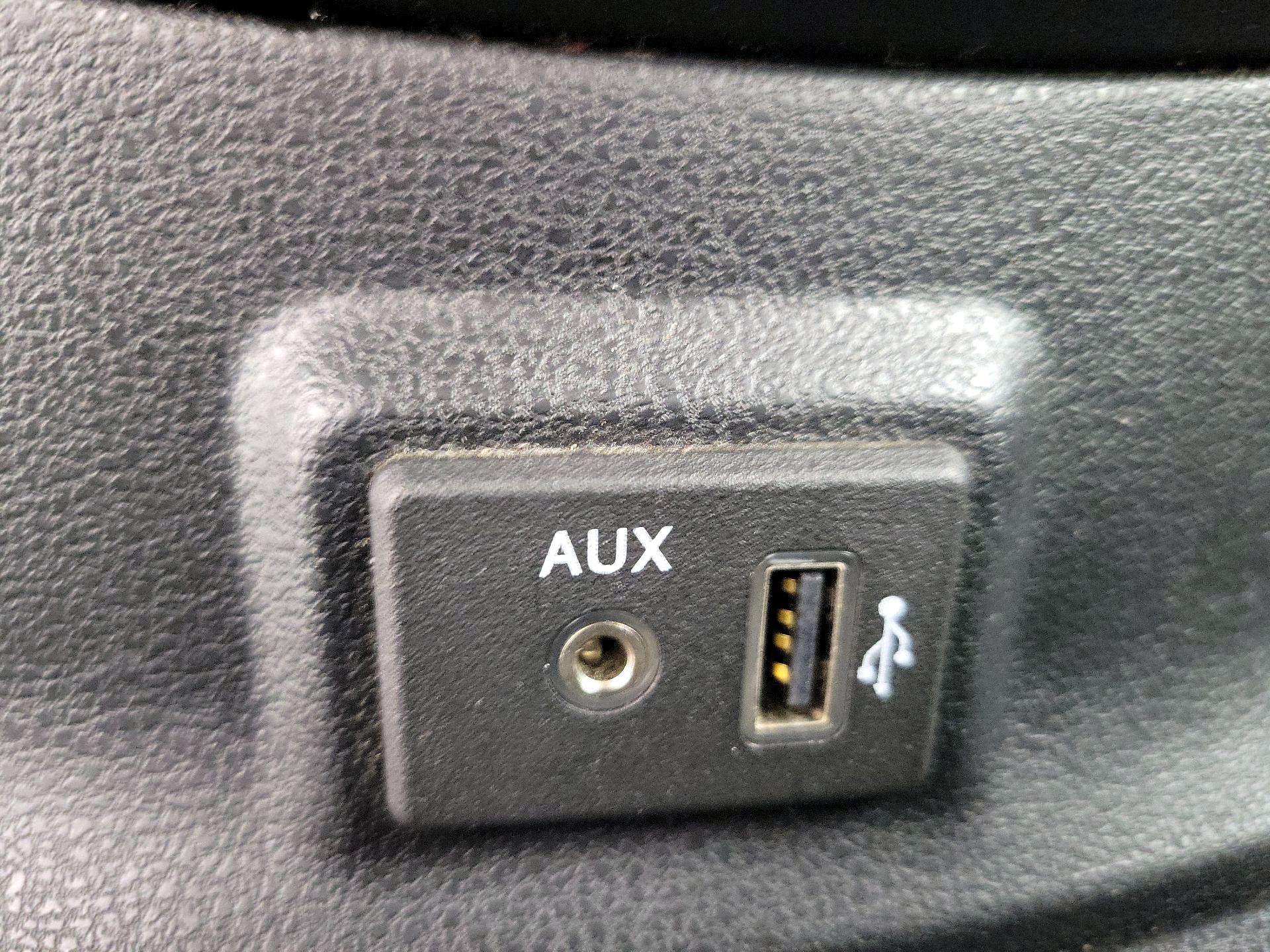 Thumbnail: 2018 Nissan Versa Note - 18