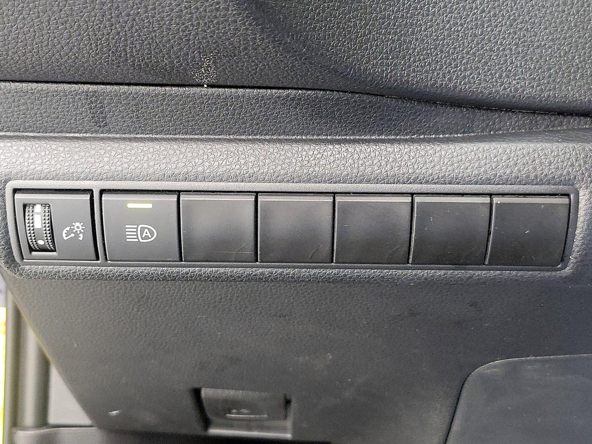 Thumbnail: 2023 Toyota Corolla - 13