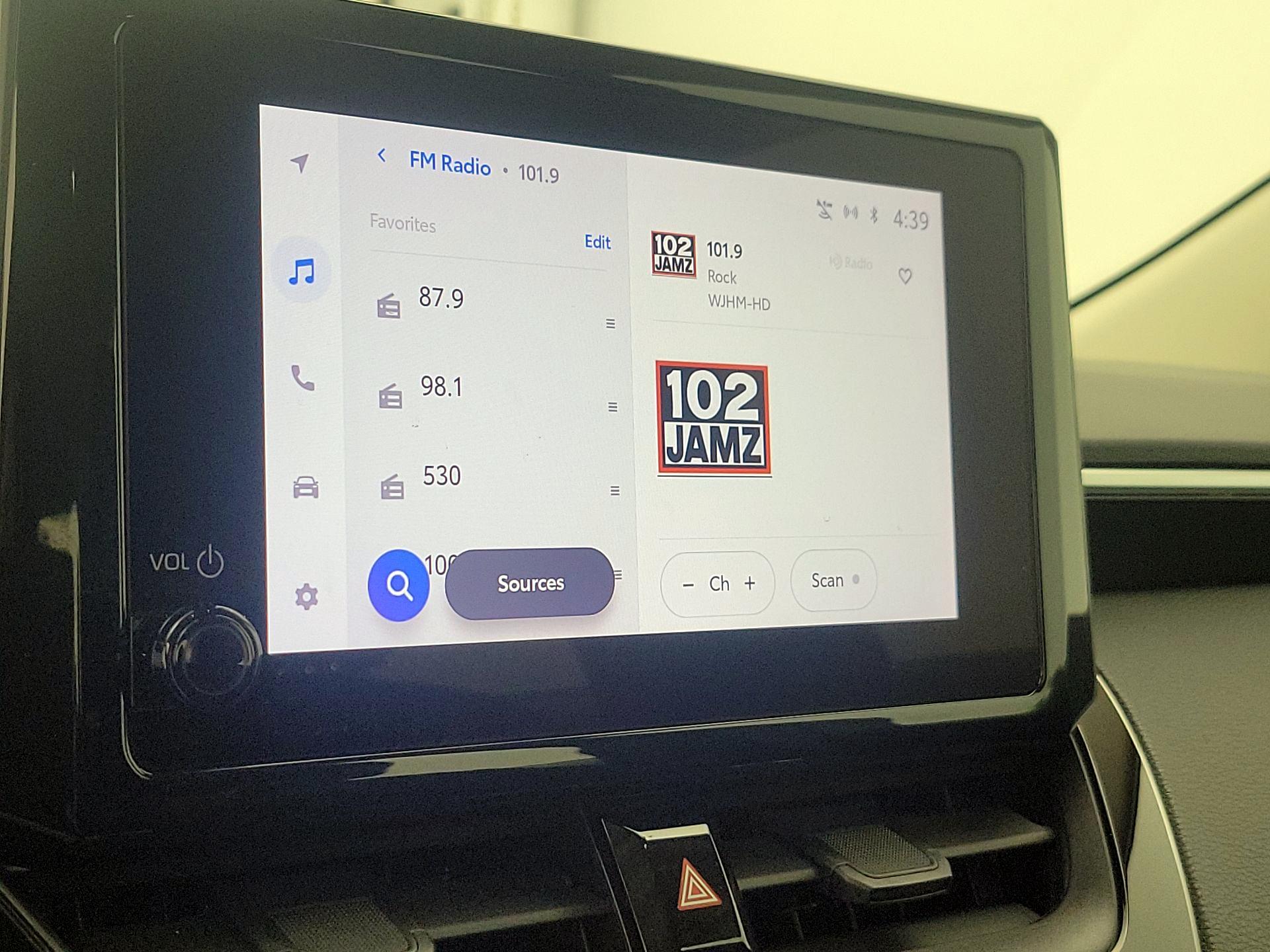 Thumbnail: 2023 Toyota Corolla - 15