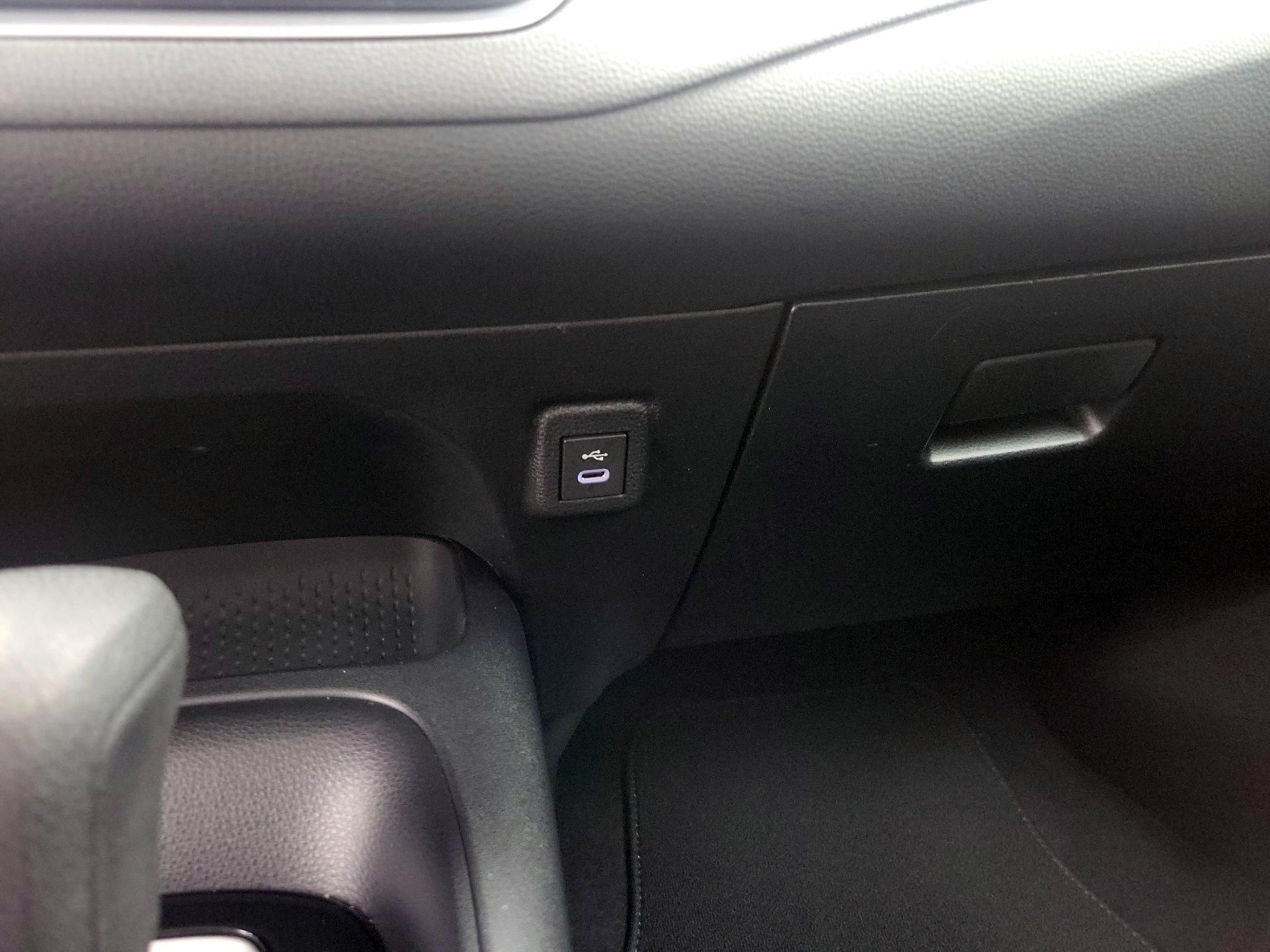 Thumbnail: 2023 Toyota Corolla - 18