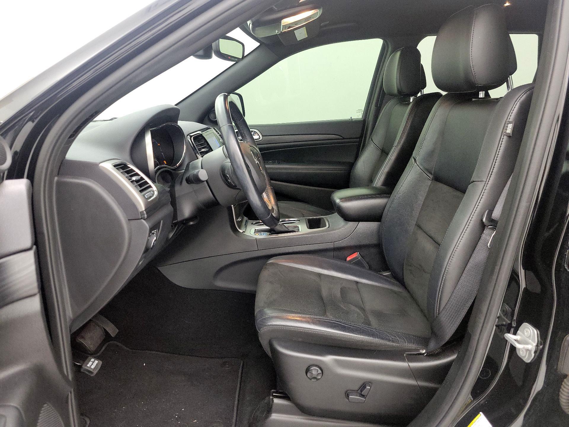 Thumbnail: 2020 Jeep Grand Cherokee - 11