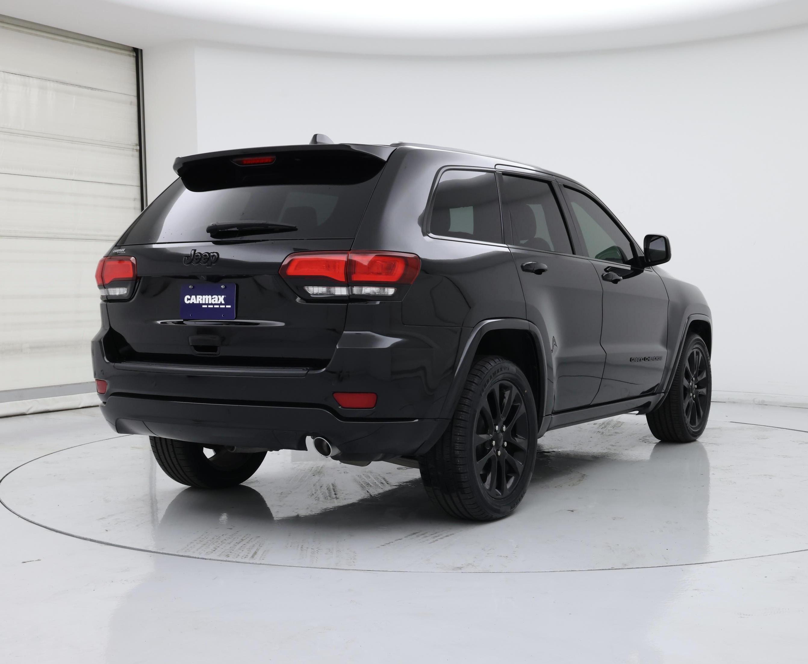 Thumbnail: 2020 Jeep Grand Cherokee - 8
