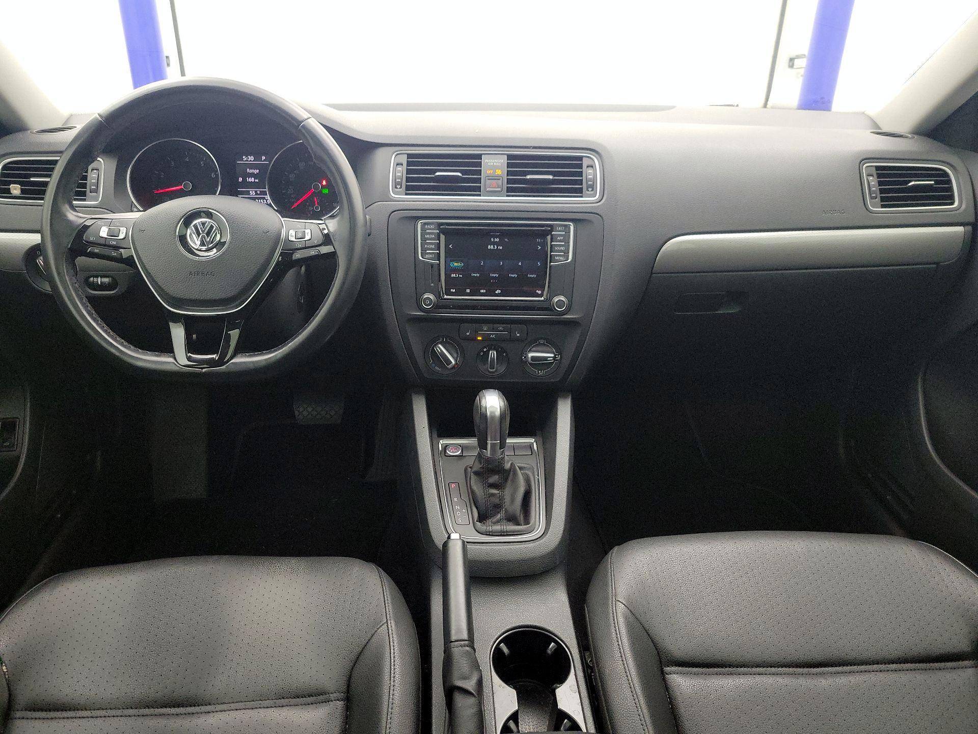 Thumbnail: 2018 Volkswagen Jetta - 9