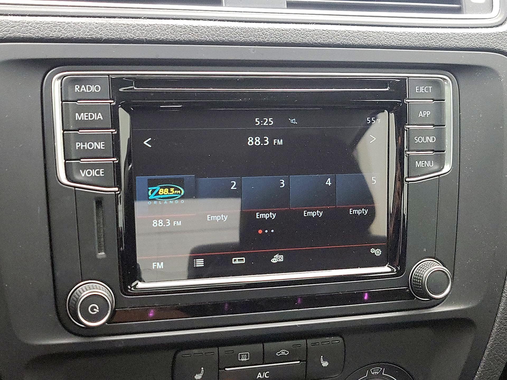 Thumbnail: 2018 Volkswagen Jetta - 15