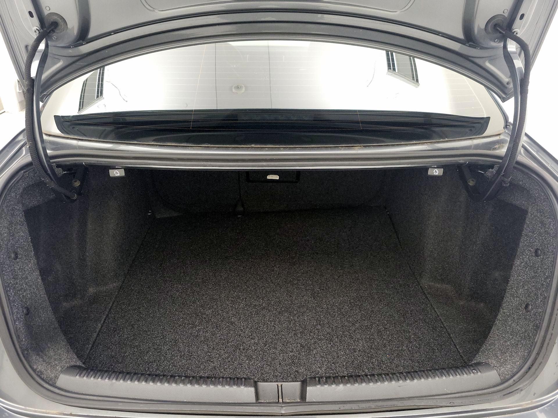 Thumbnail: 2018 Volkswagen Jetta - 20