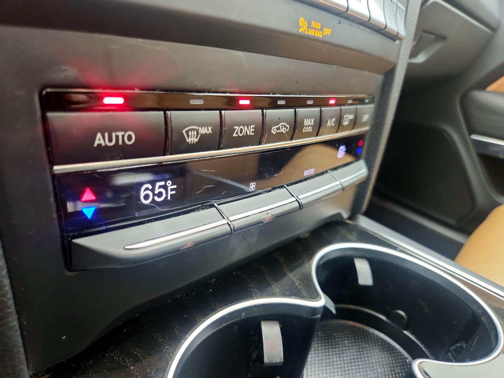 Thumbnail: 2017 Mercedes-Benz E-Class - 16