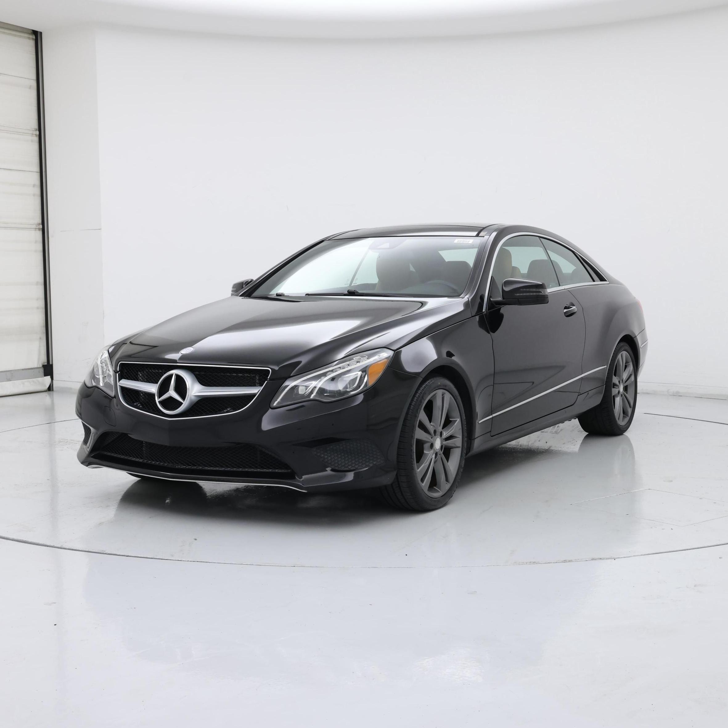 Thumbnail: 2017 Mercedes-Benz E-Class - 4