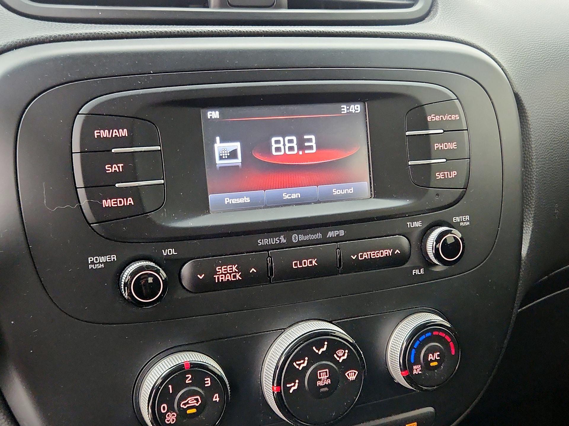 Thumbnail: 2015 Kia Soul - 15