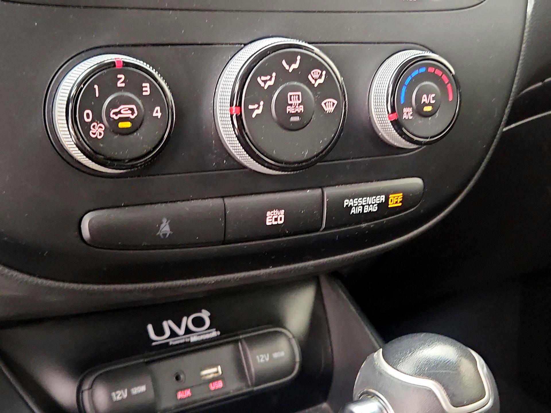 Thumbnail: 2015 Kia Soul - 16