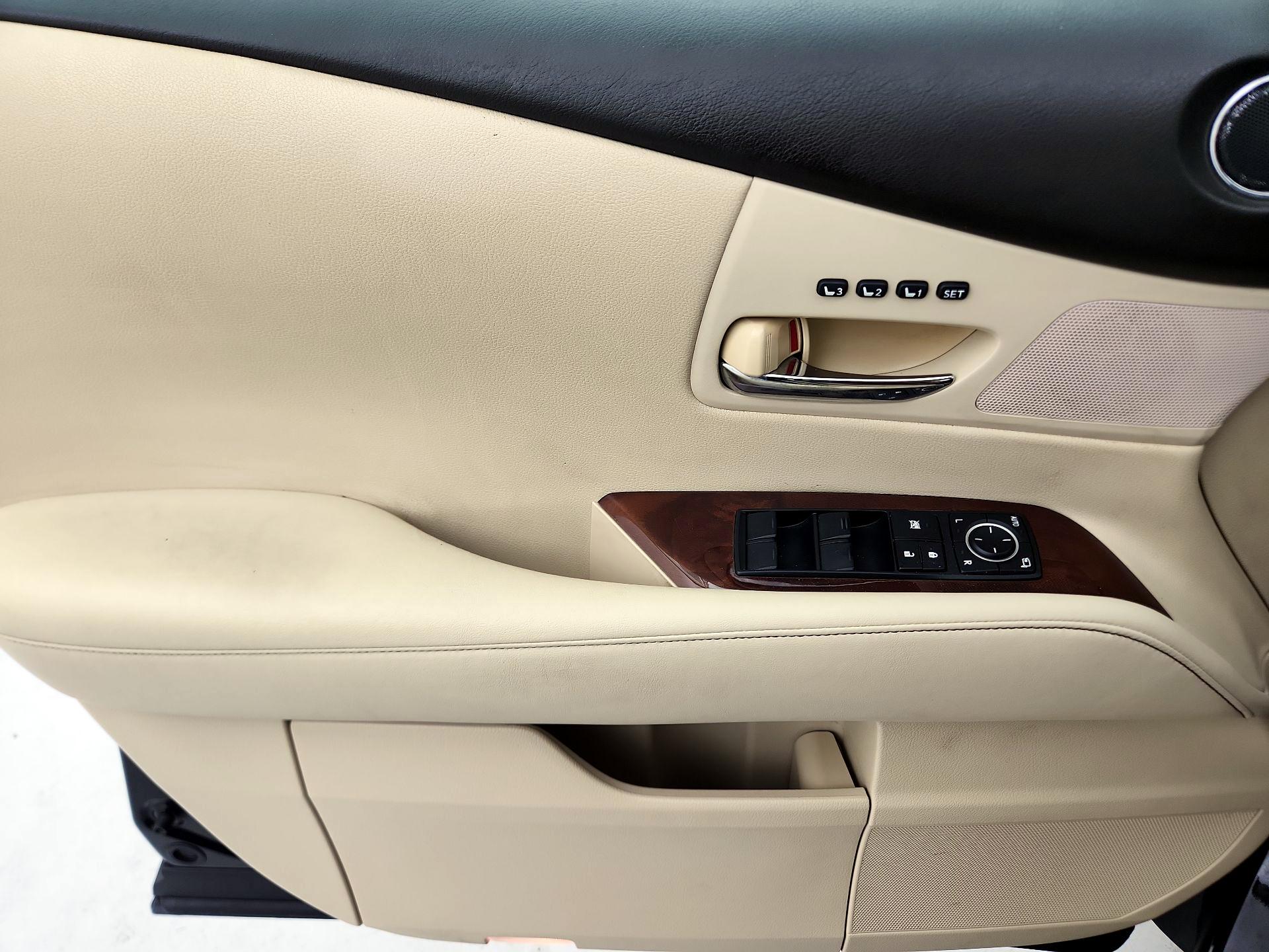 Thumbnail: 2015 Lexus RX - 12