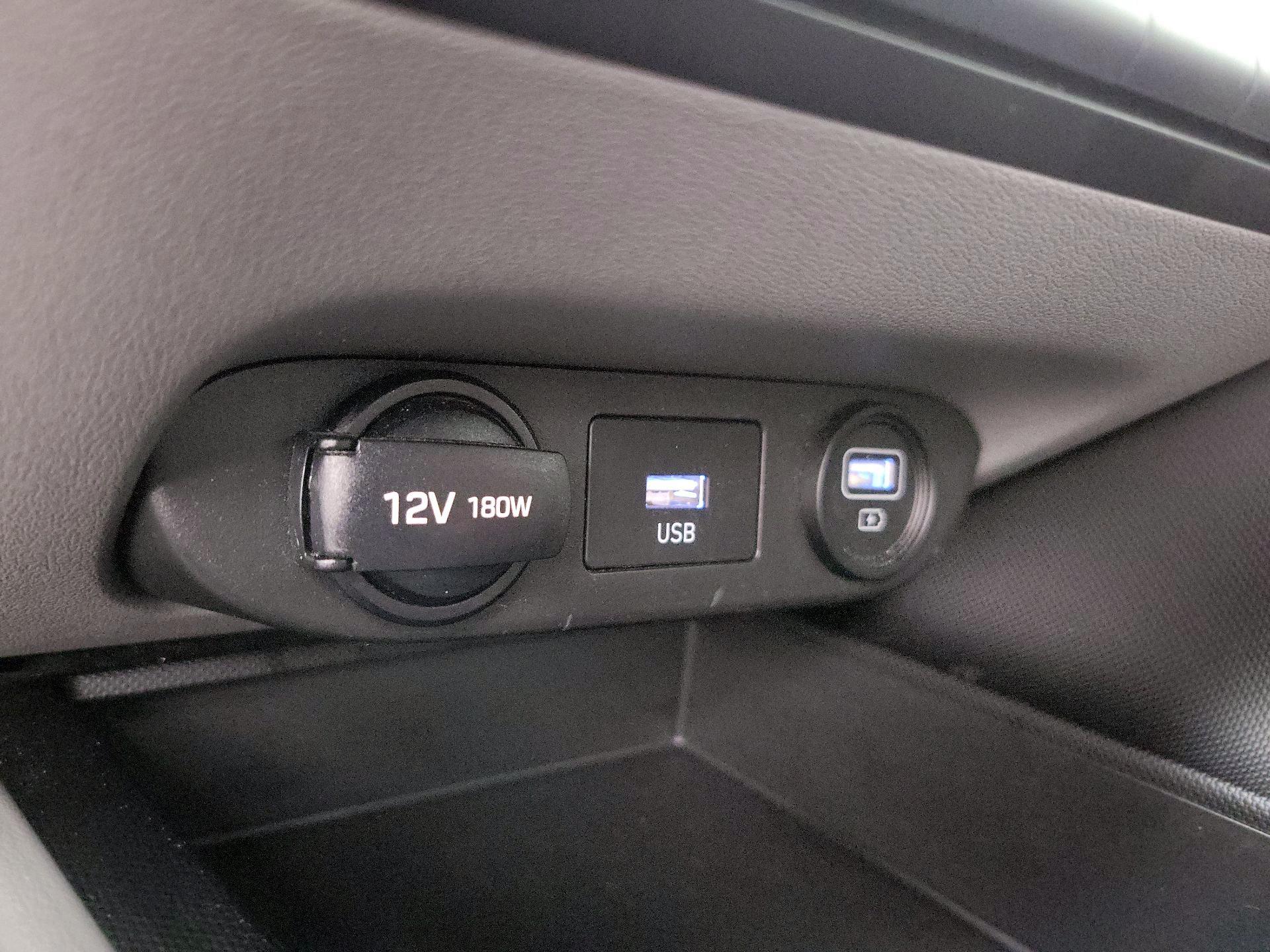 Thumbnail: 2022 Hyundai Elantra - 18