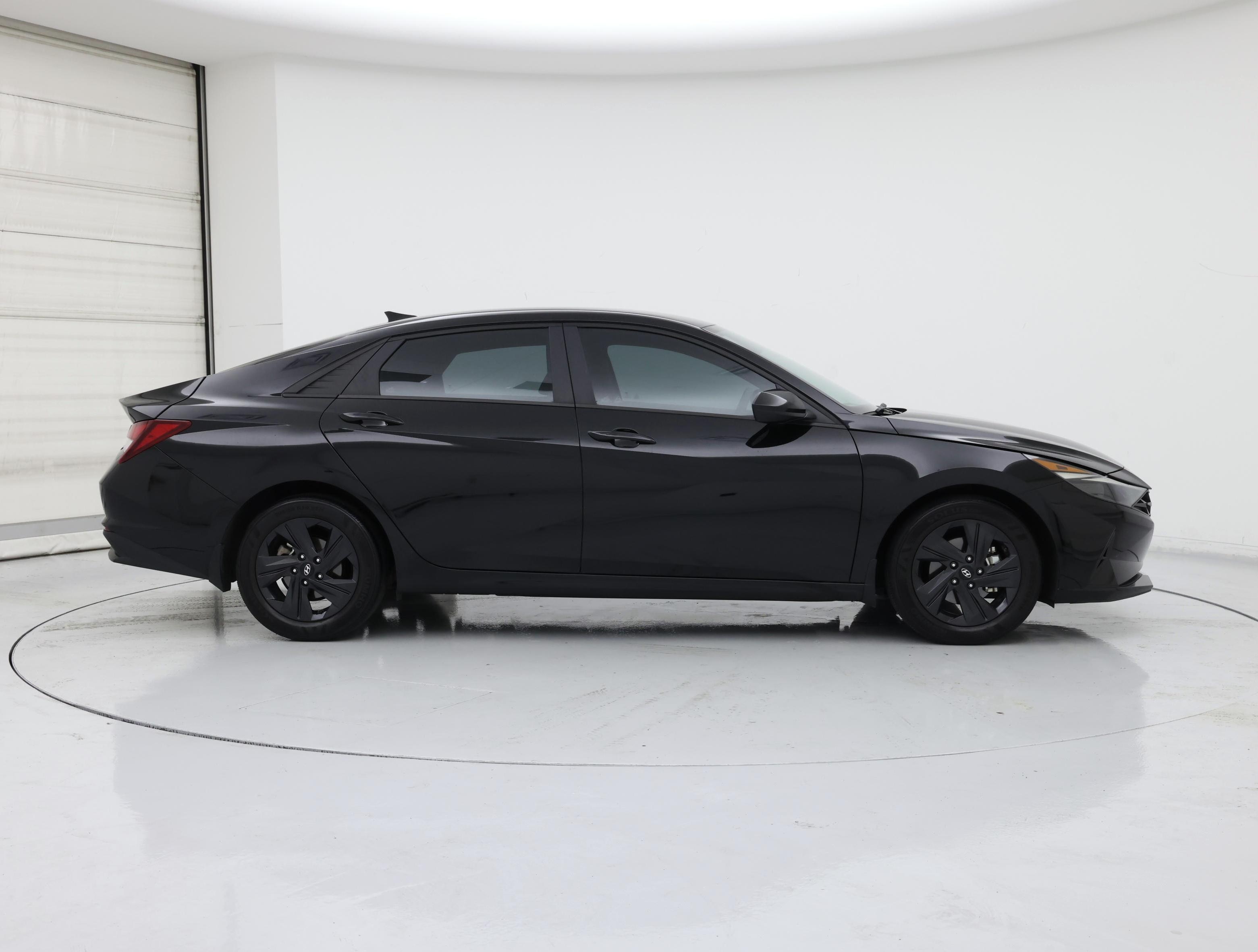 Thumbnail: 2022 Hyundai Elantra - 7