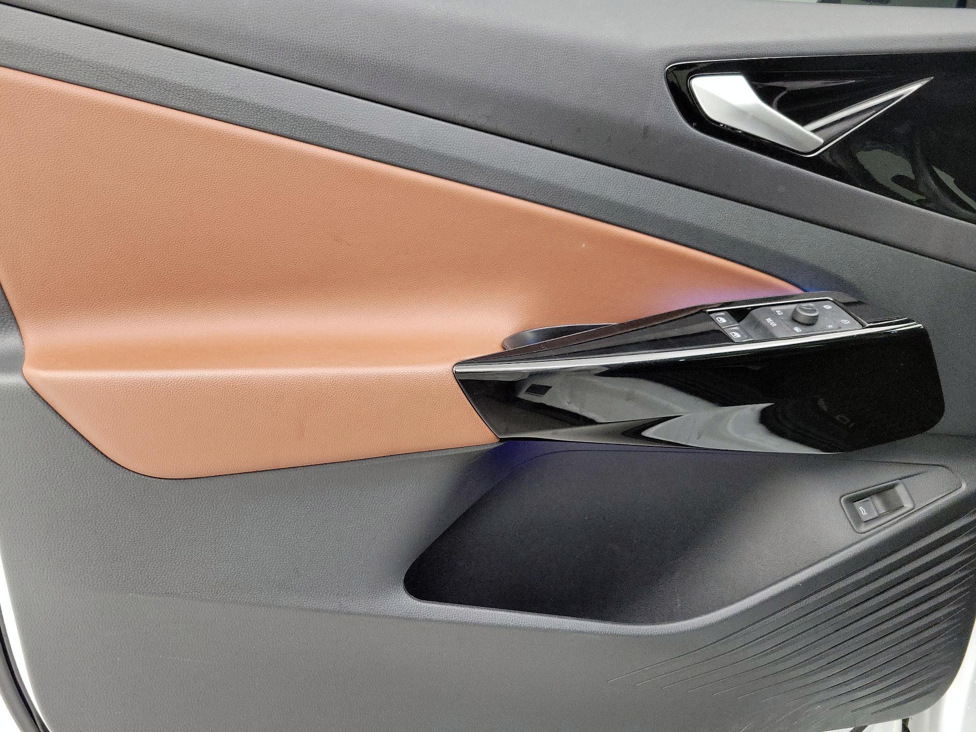 Thumbnail: 2021 Volkswagen ID.4 - 12