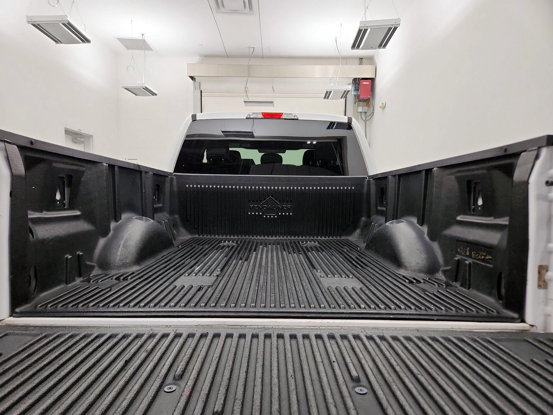 Thumbnail: 2015 Ford F-150 - 19