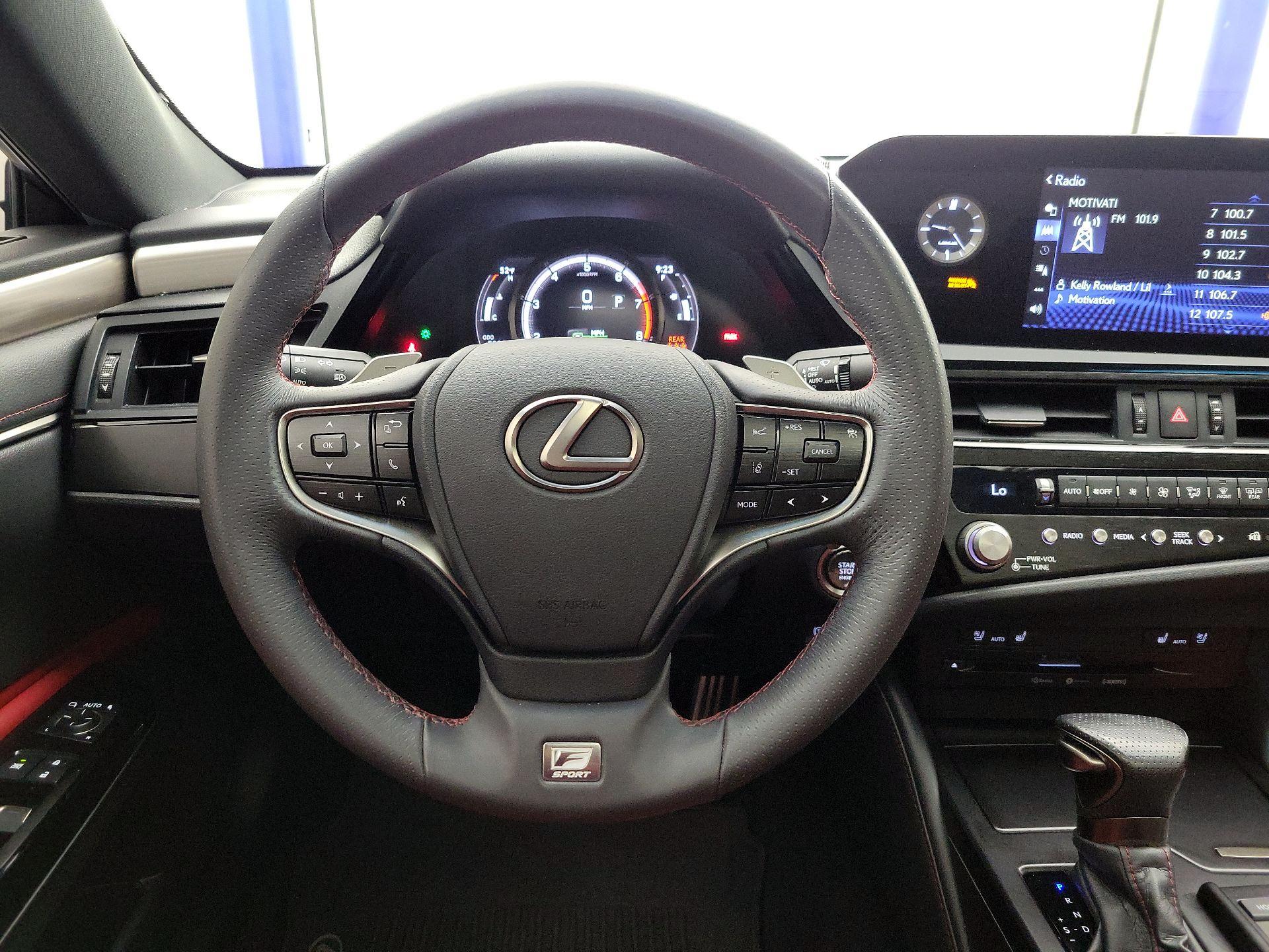 Thumbnail: 2022 Lexus ES - 10