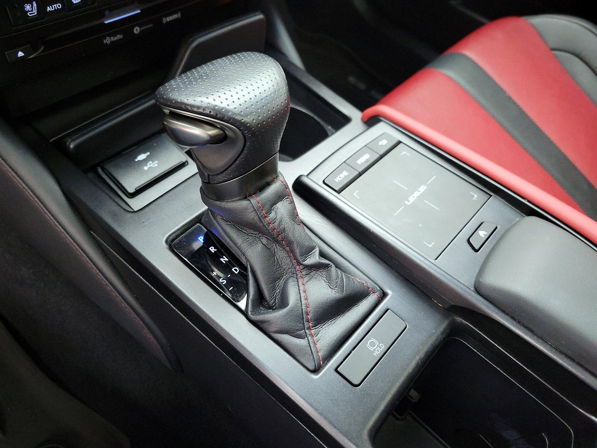 Thumbnail: 2022 Lexus ES - 17