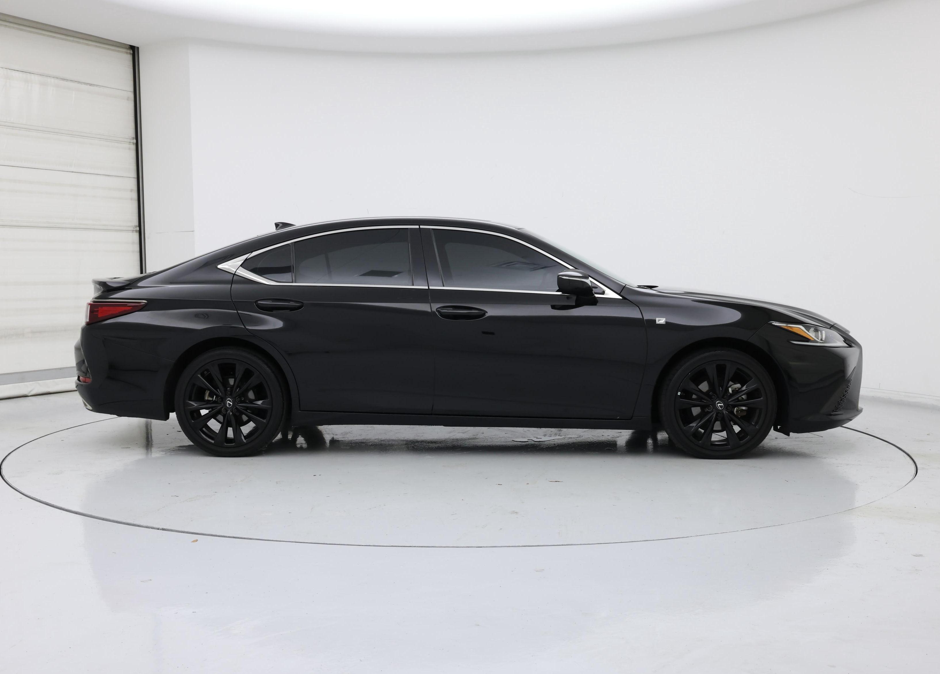 Thumbnail: 2022 Lexus ES - 7