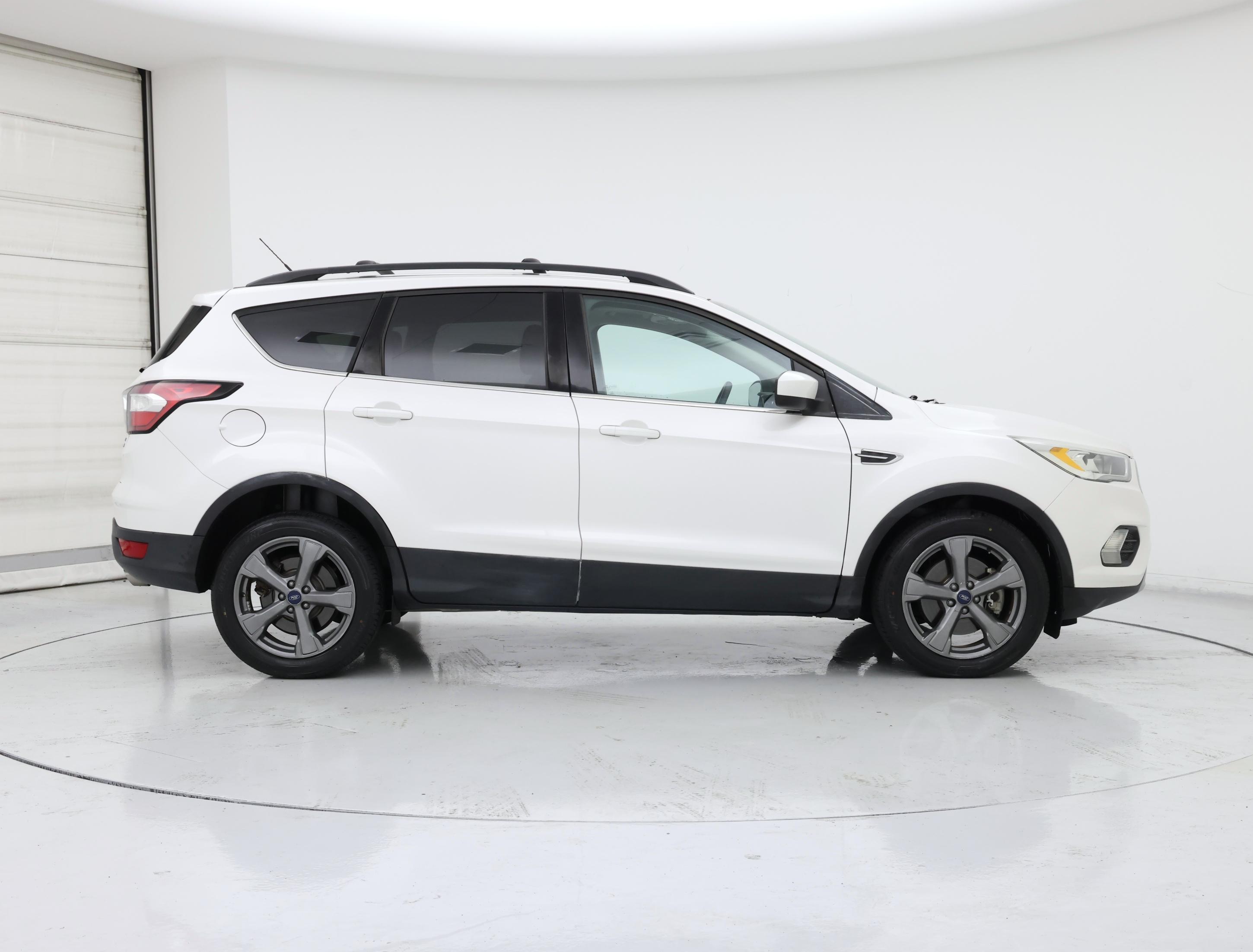 Thumbnail: 2017 Ford Escape - 7