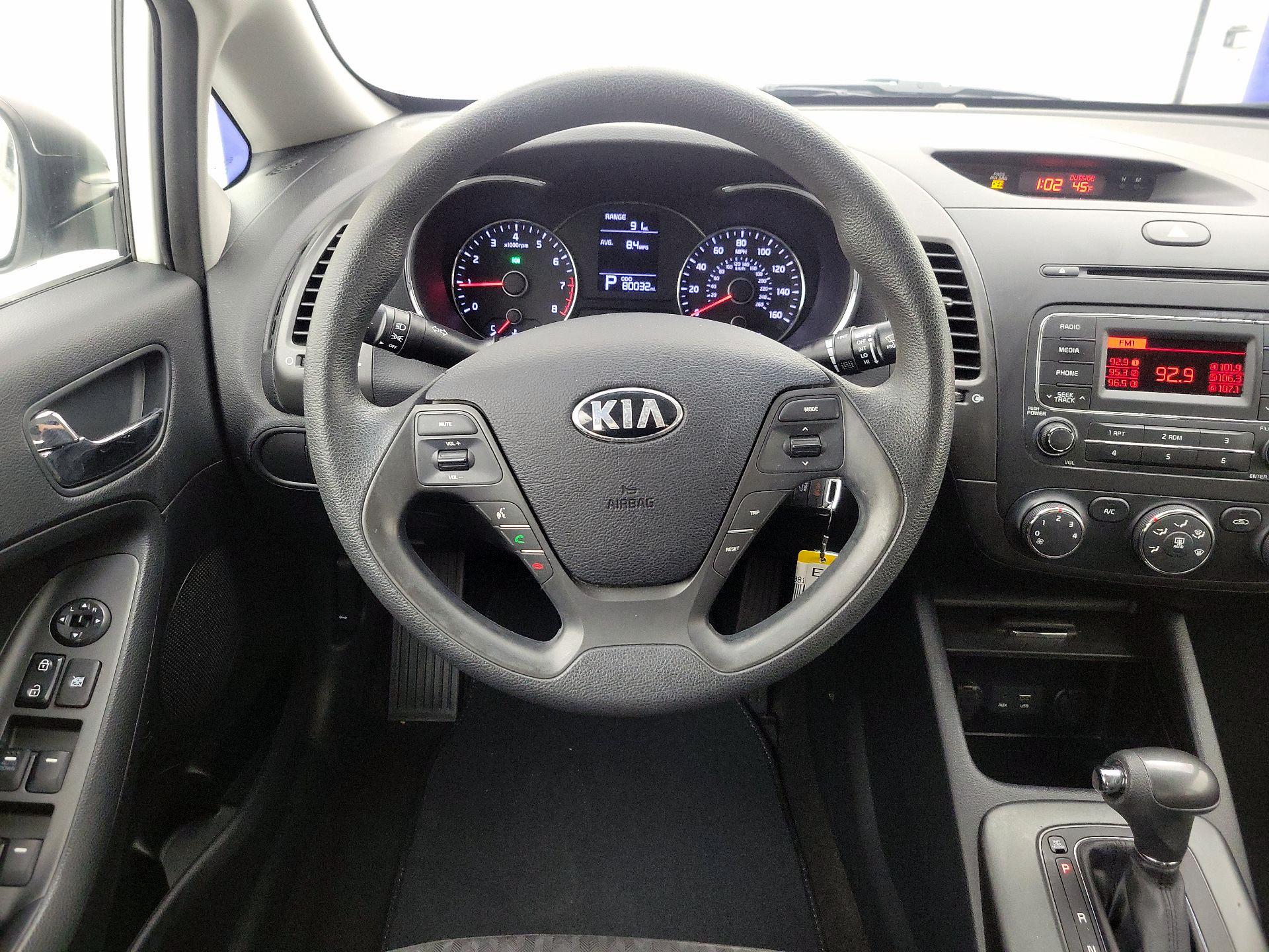 Thumbnail: 2016 Kia Forte - 10