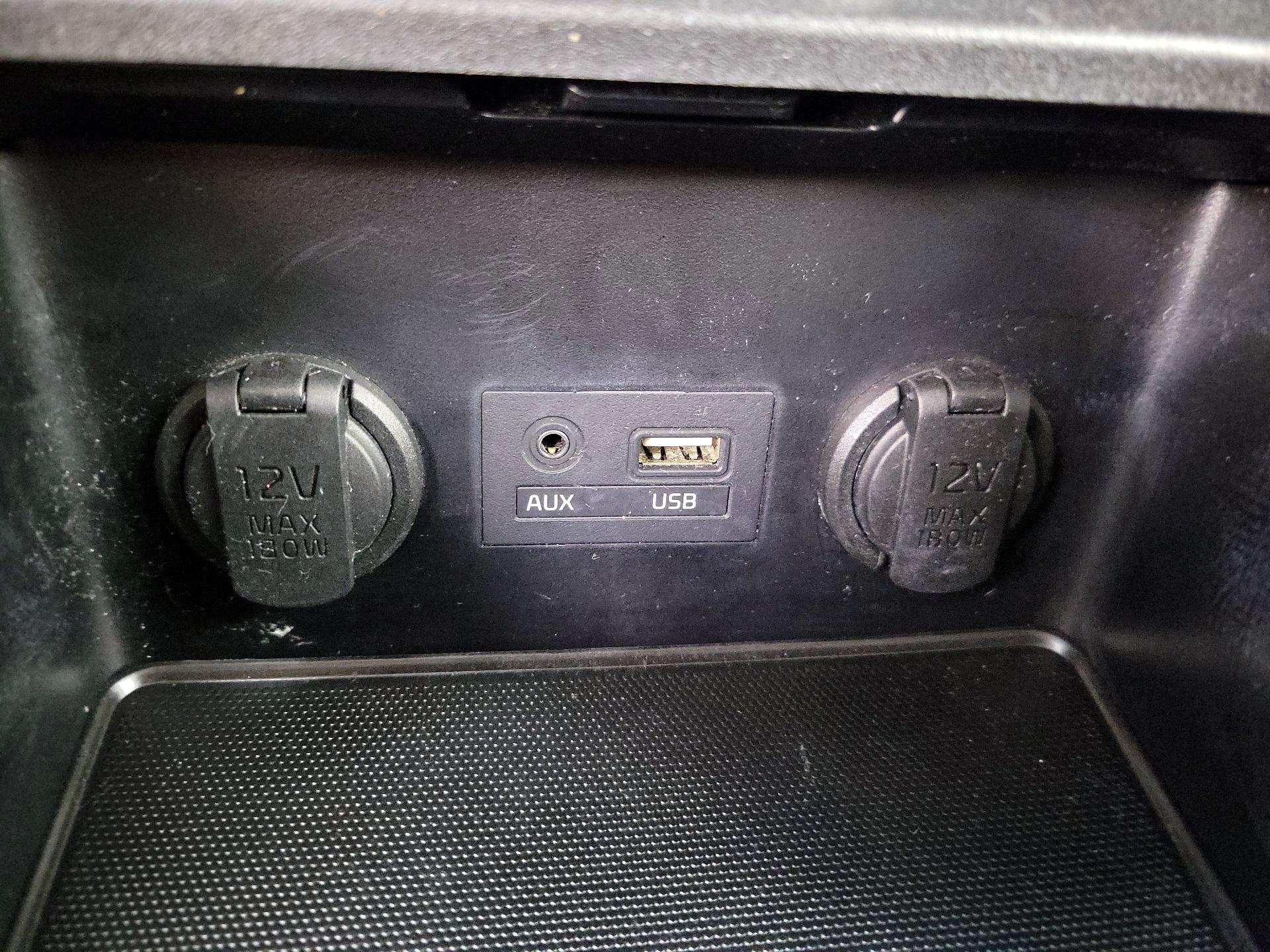 Thumbnail: 2016 Kia Forte - 17