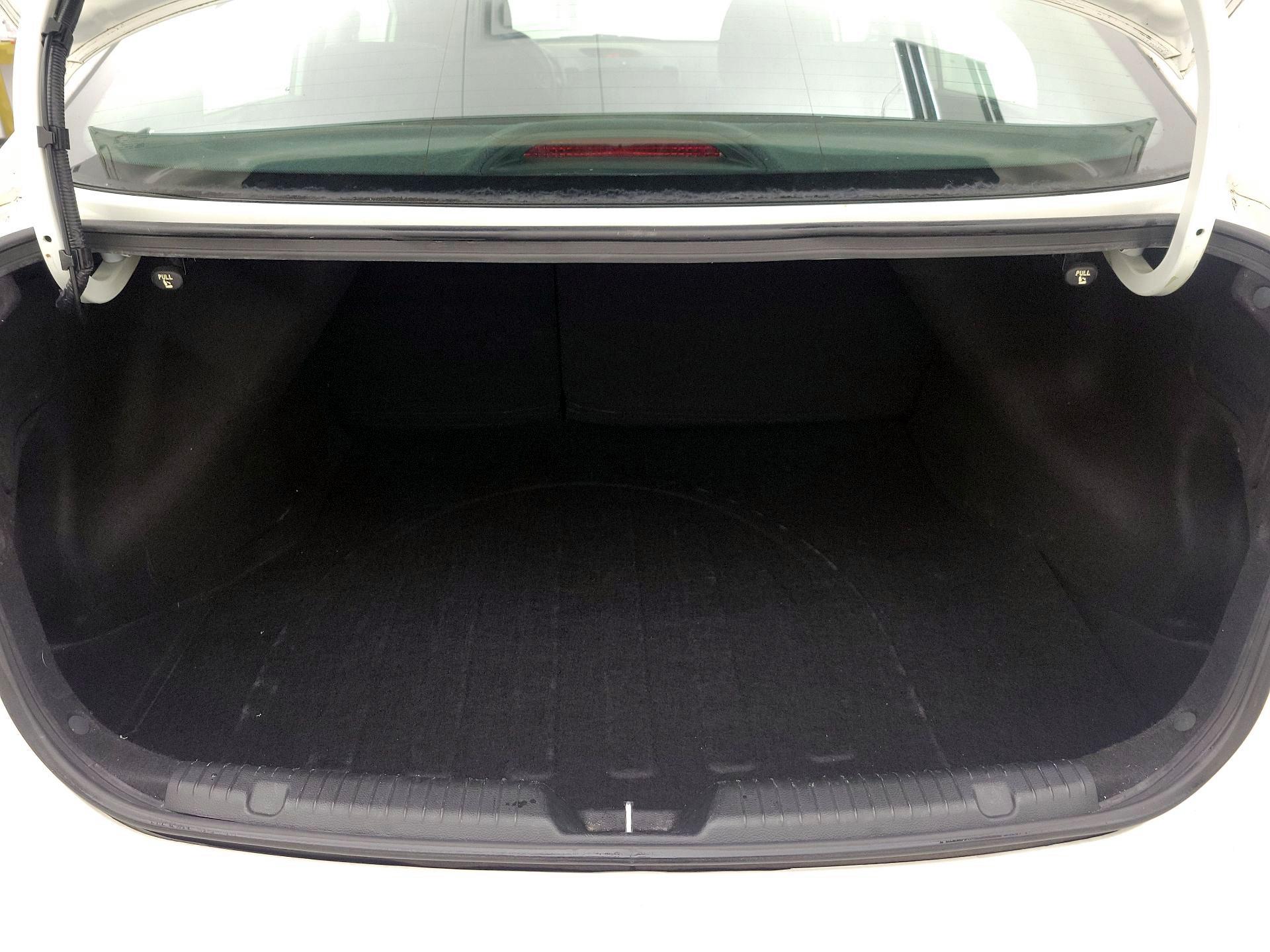 Thumbnail: 2016 Kia Forte - 19